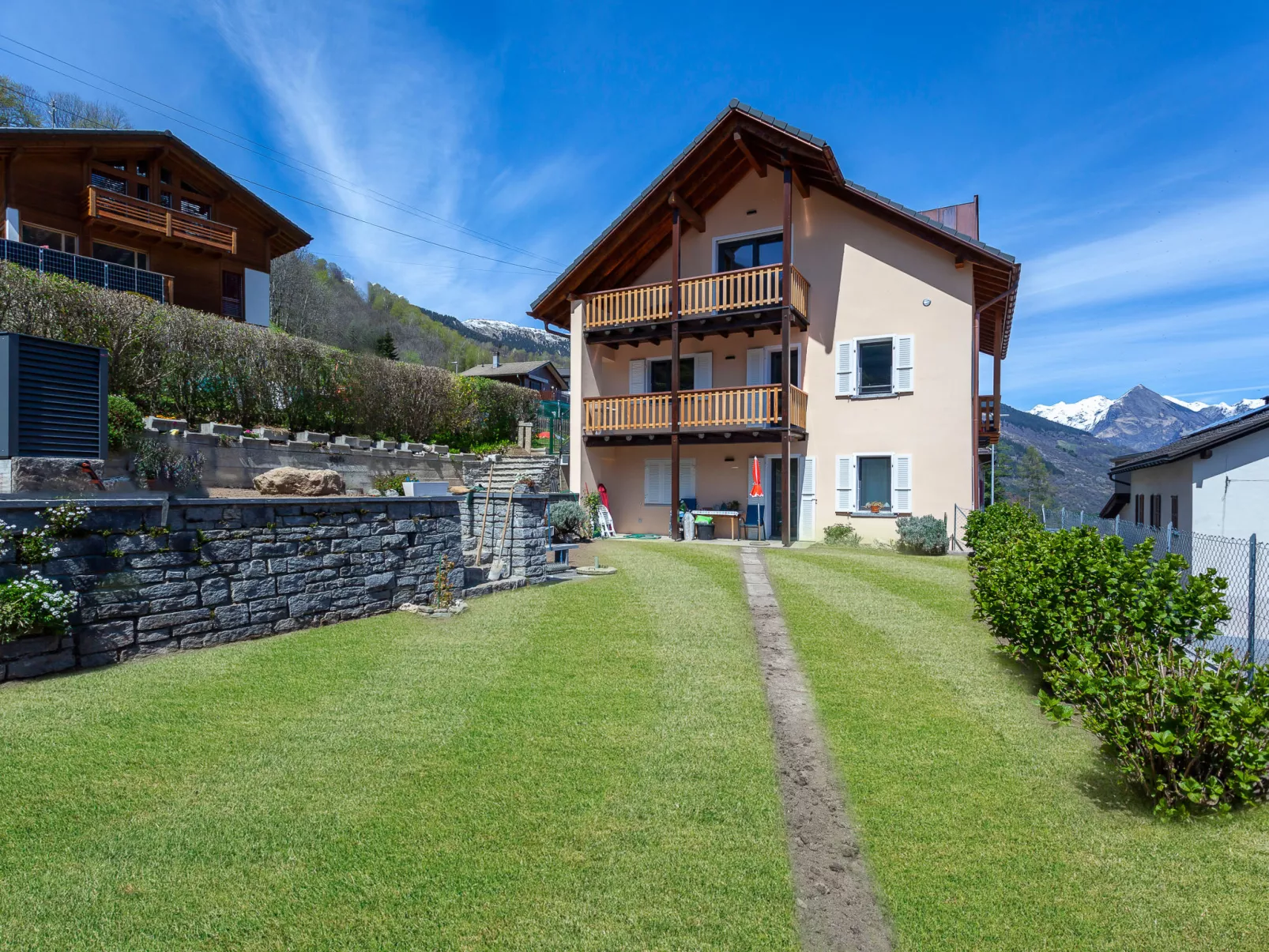Studio Lepontica-Buiten