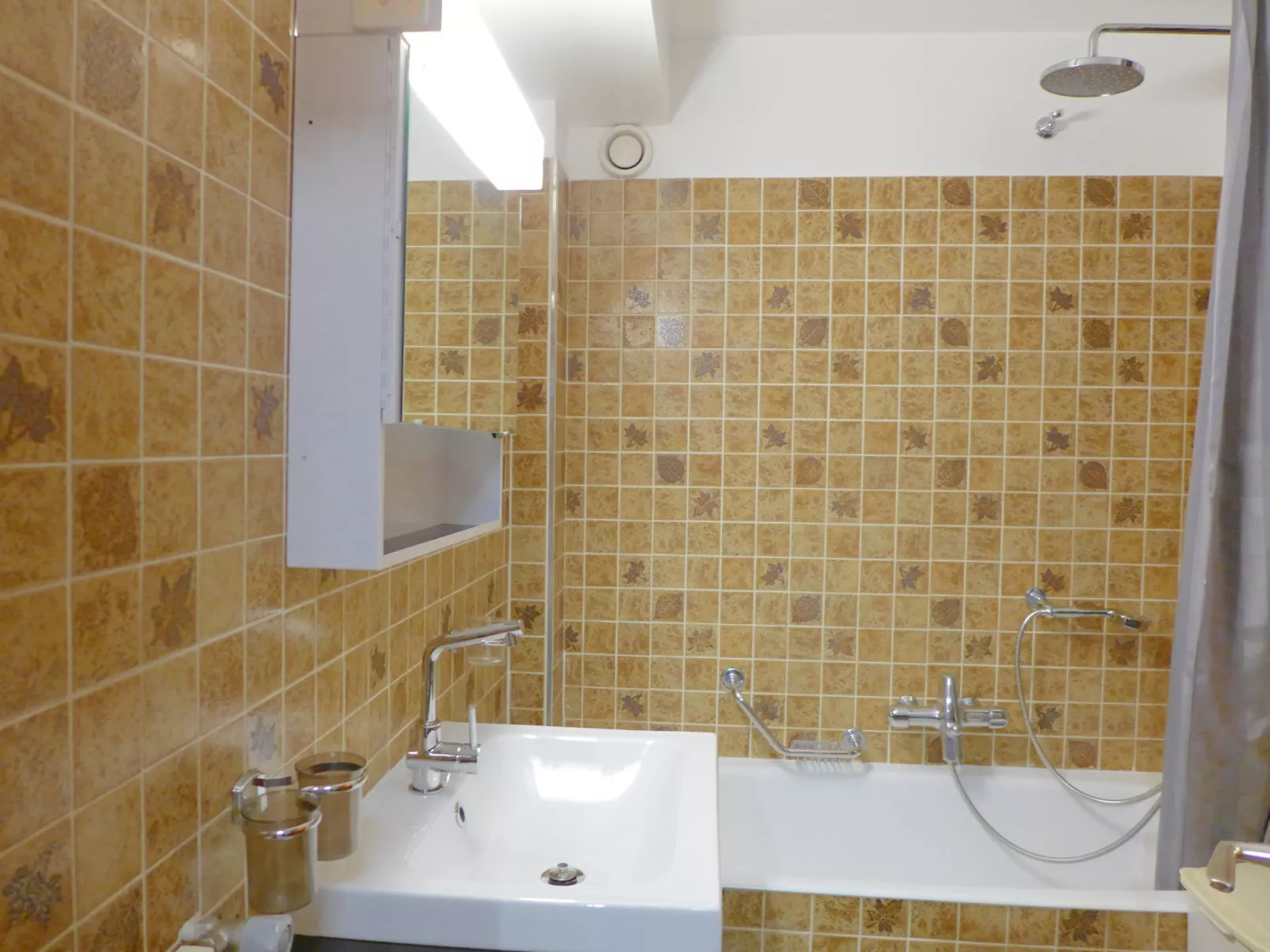 Immeuble Rond-Point Apt. 11-Binnen