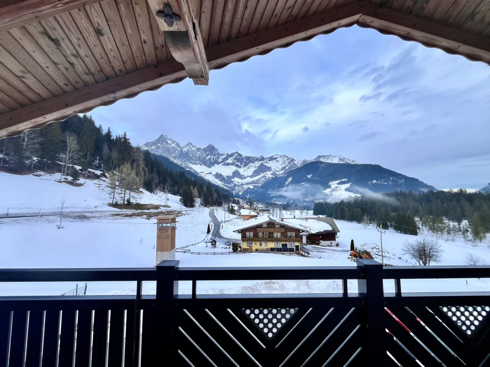 Dachstein Südwand-Buiten