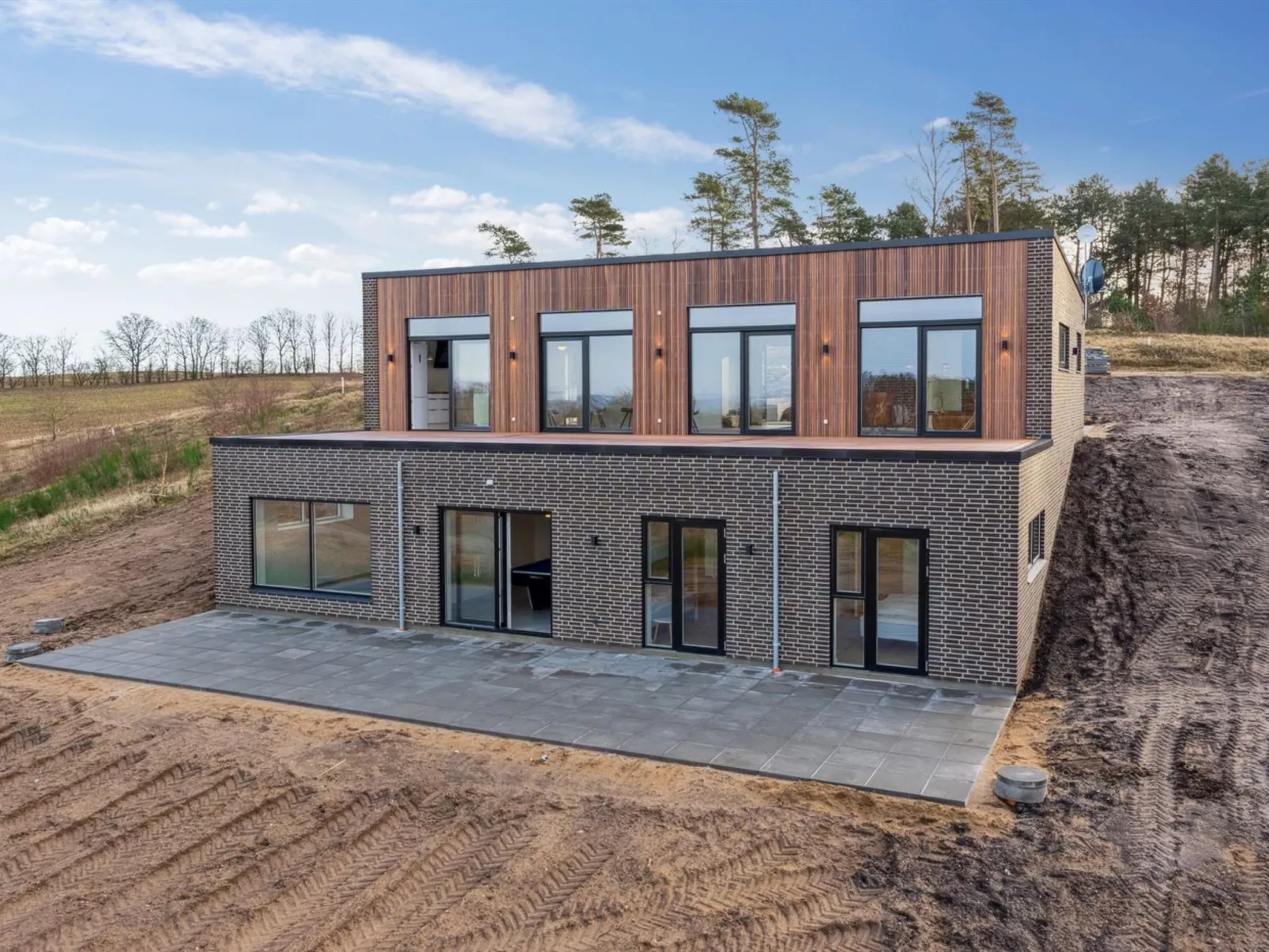 "Ann" - 1.3km from the sea