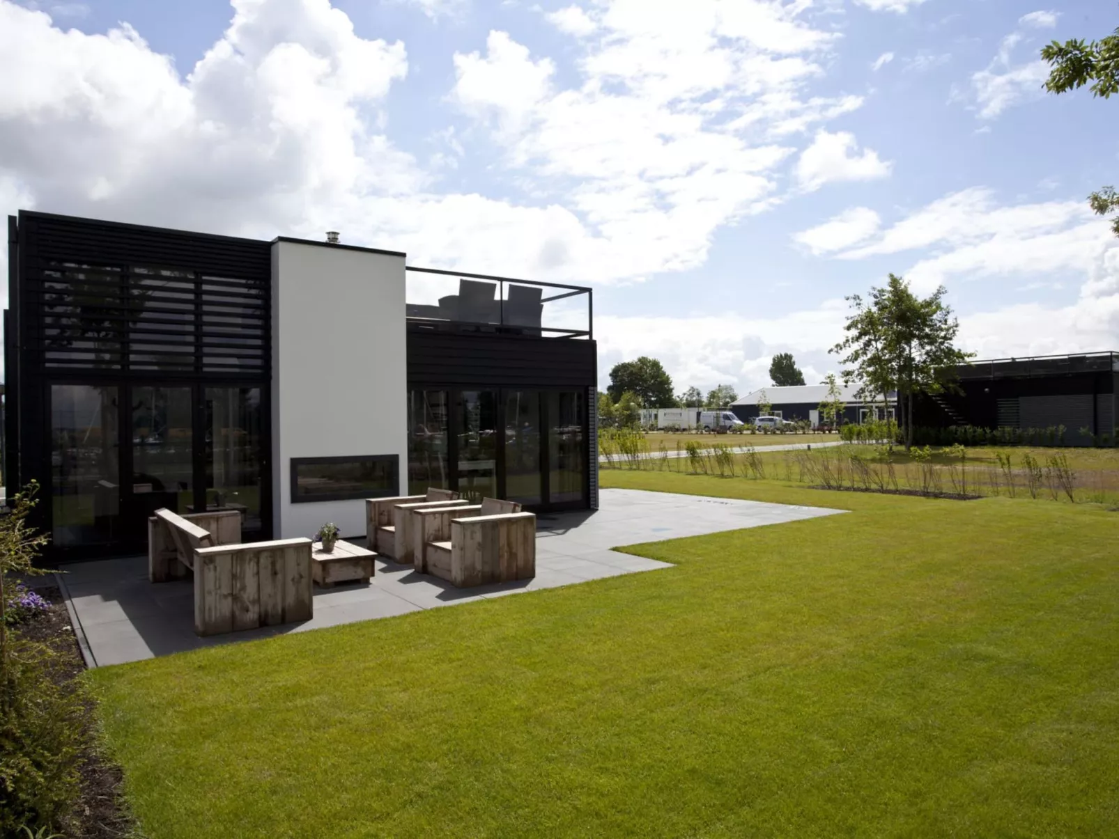Cube Elite 6-Buiten