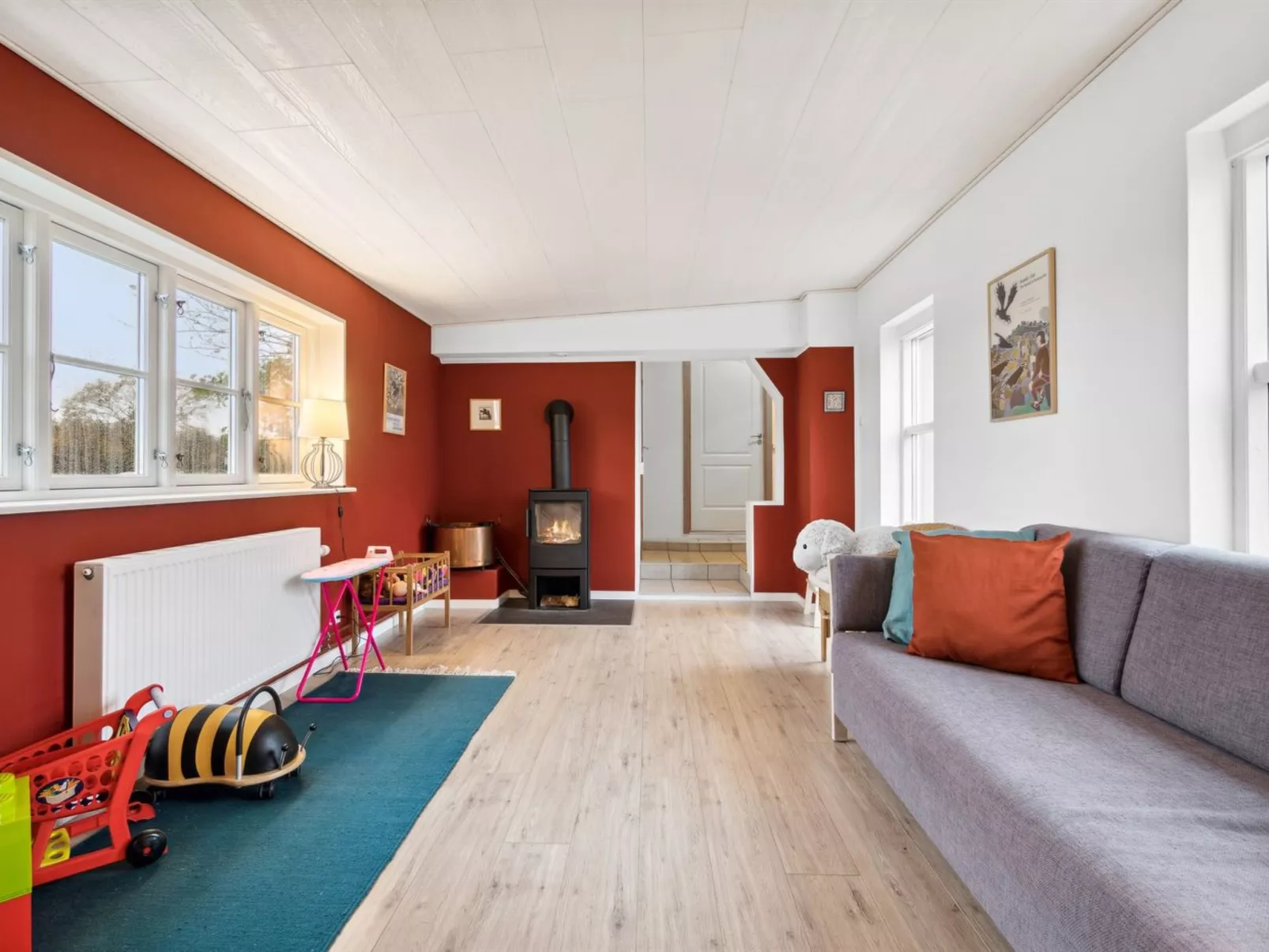 "Adrienne" - 6.4km from the sea-Binnen