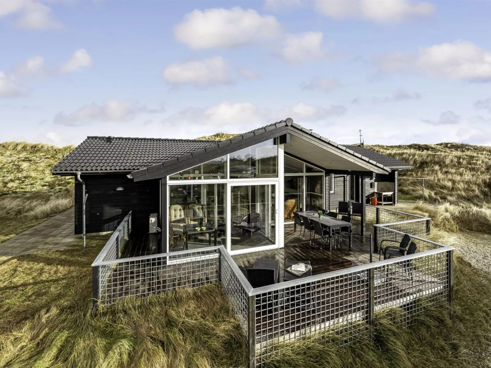 "Taja" - 300m to the inlet-Buiten