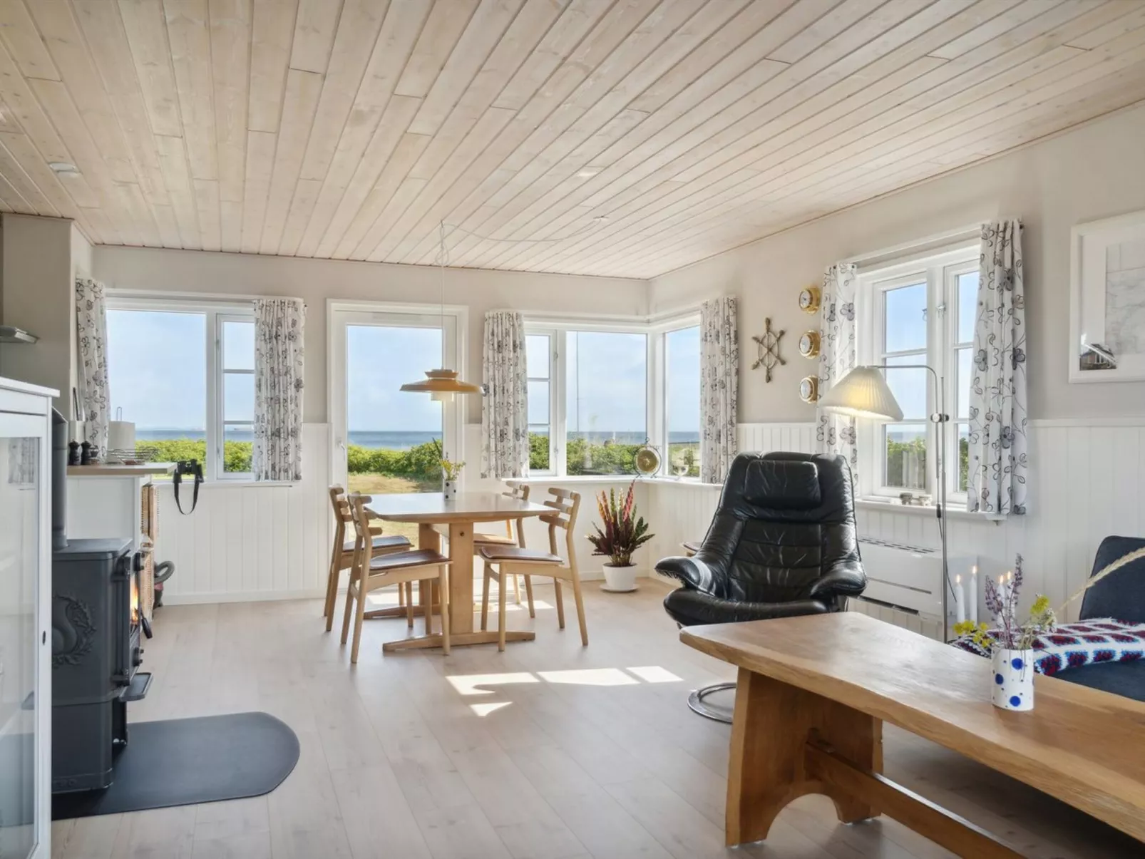 "Mirkka" - 50m from the sea-Binnen