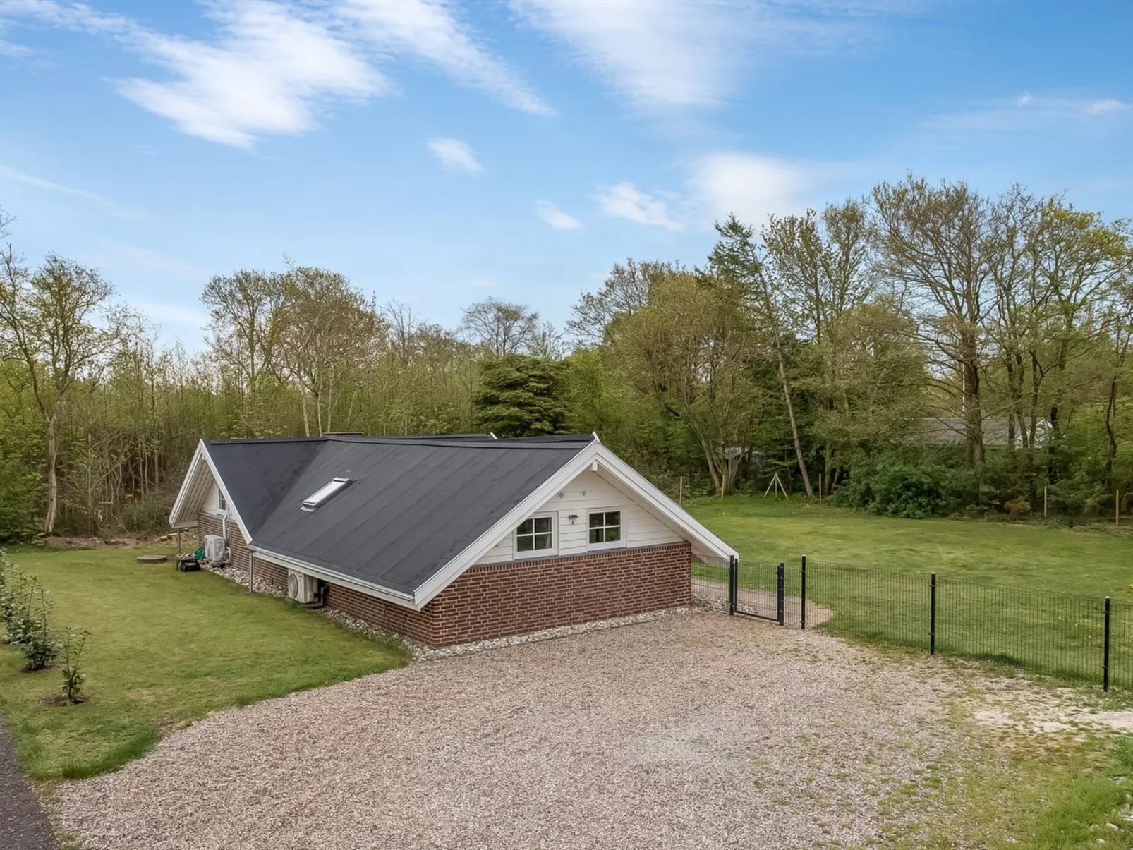 "Anu" - 300m to the inlet-Buiten