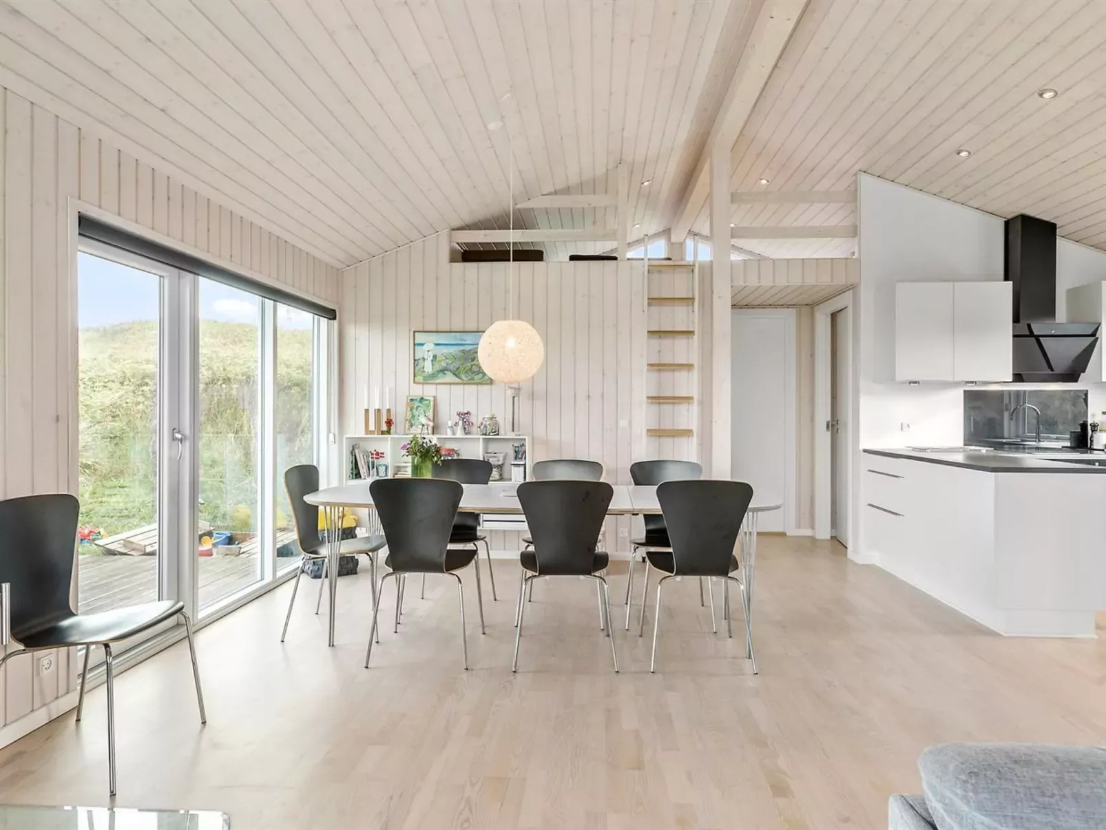 "Mirla" - 50m from the sea-Binnen