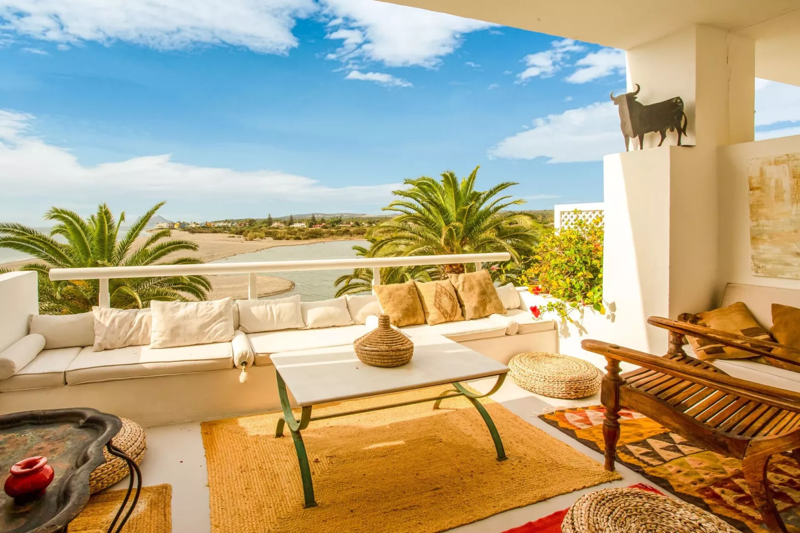 PRECIOSO APARTAMENTO CON VISTAS EN SOTOGRANDE-Terrasbalkon