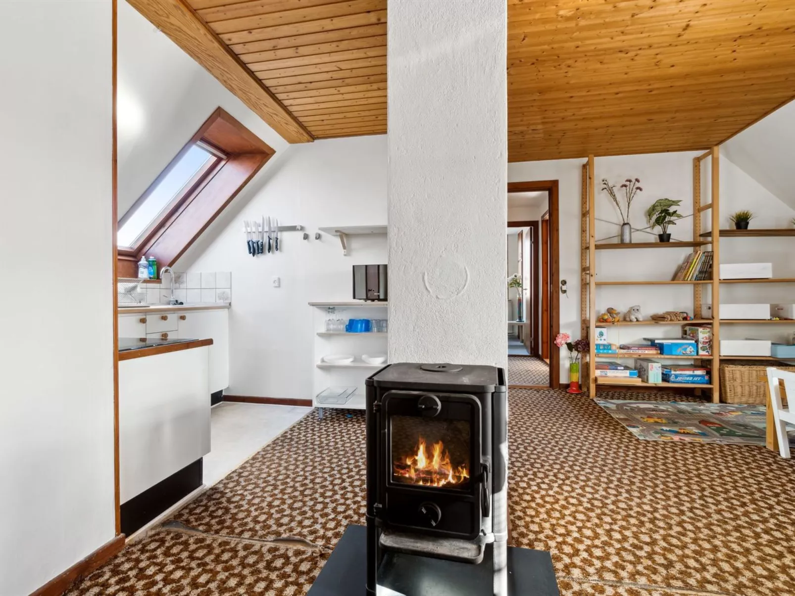 "Thera" - 5km from the sea-Binnen