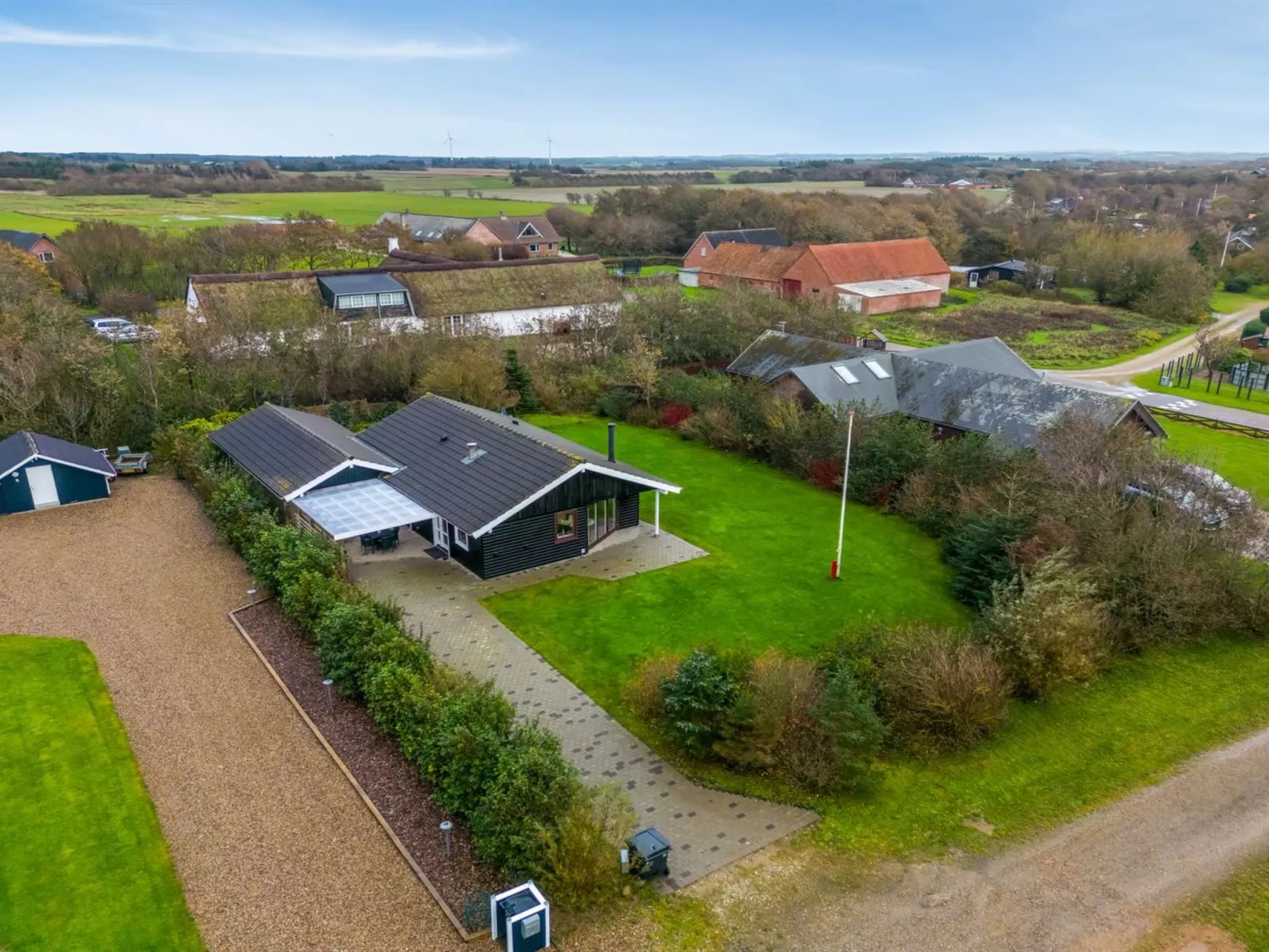 "Ensio" - 300m to the inlet-Buiten