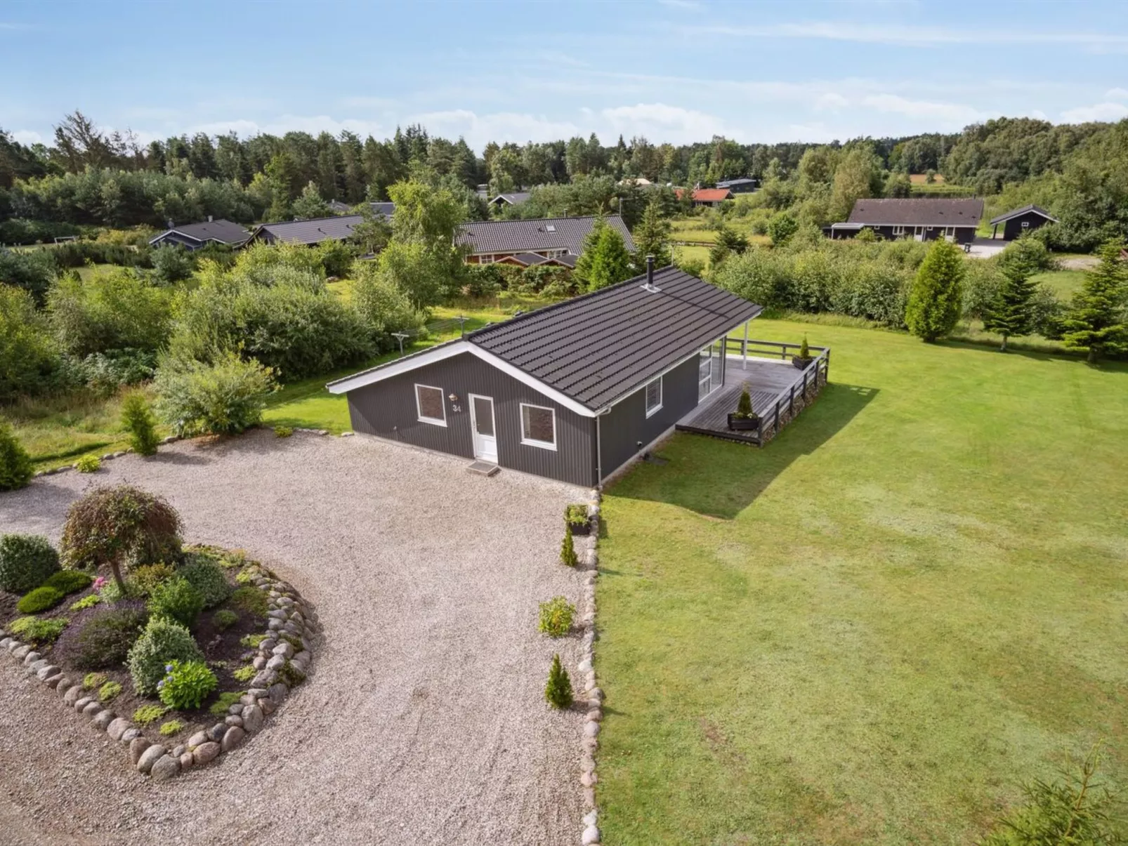 "Joar" - 6.5km from the sea-Buiten