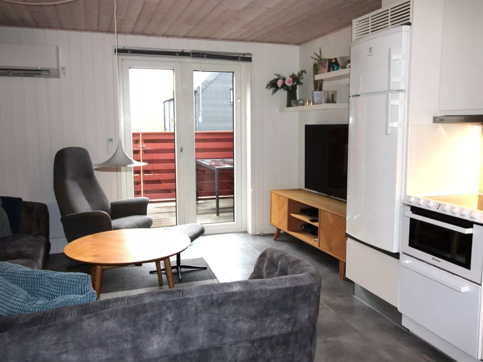 "Alissa" - 400m from the sea-Binnen