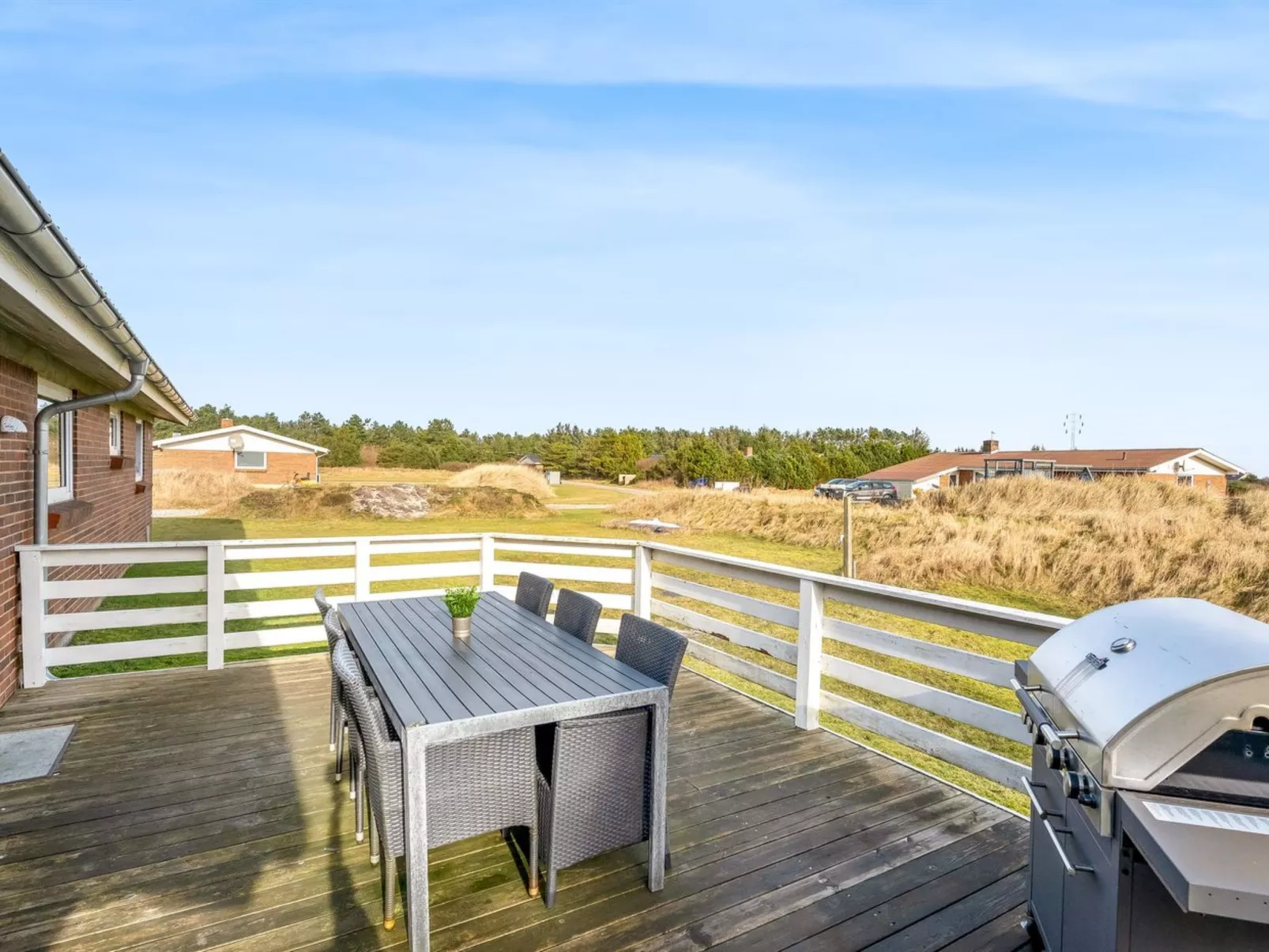 "Sissan" - 900m from the sea-Buiten
