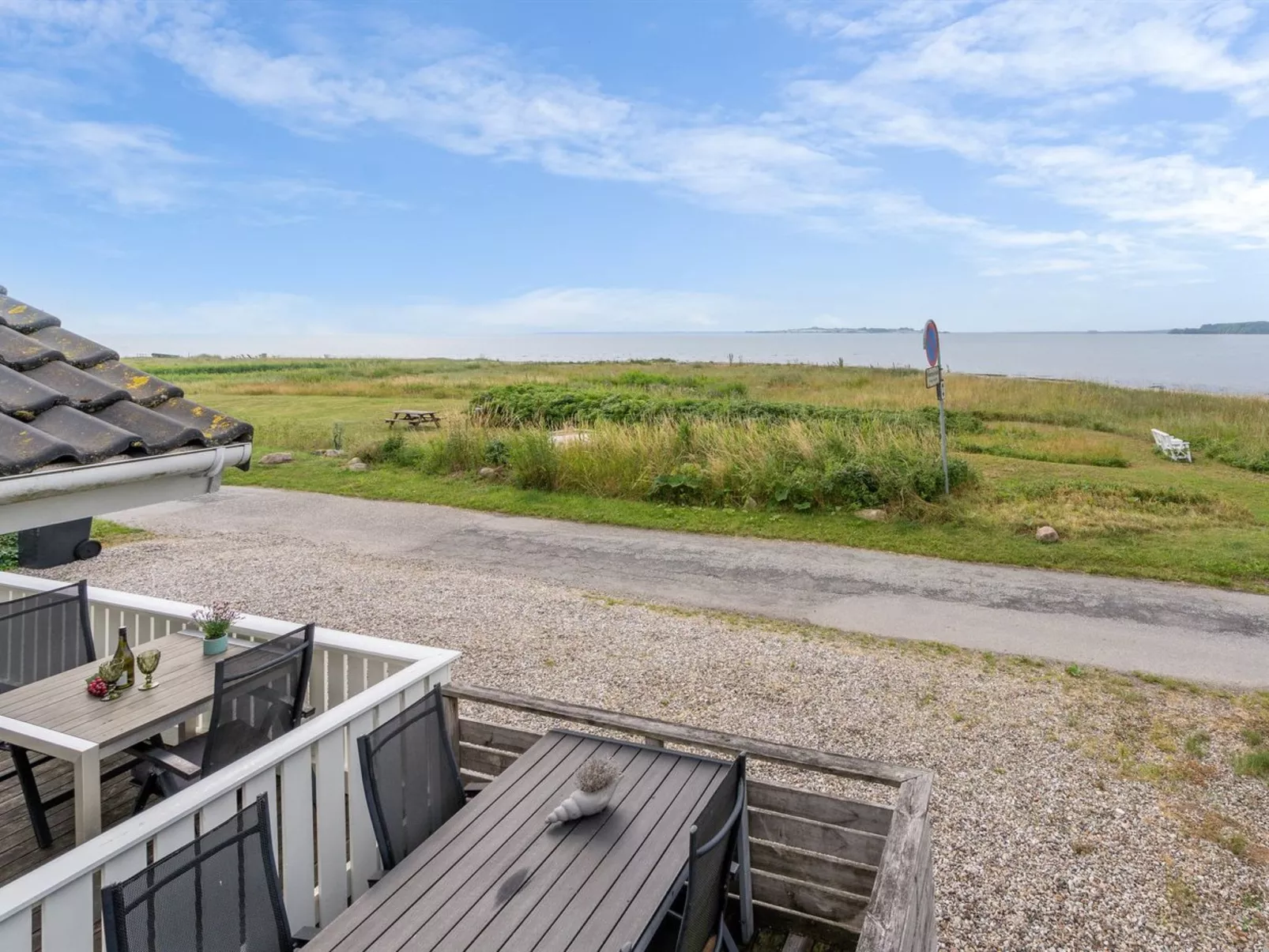 "Liutulf" - 40m from the sea-Buiten