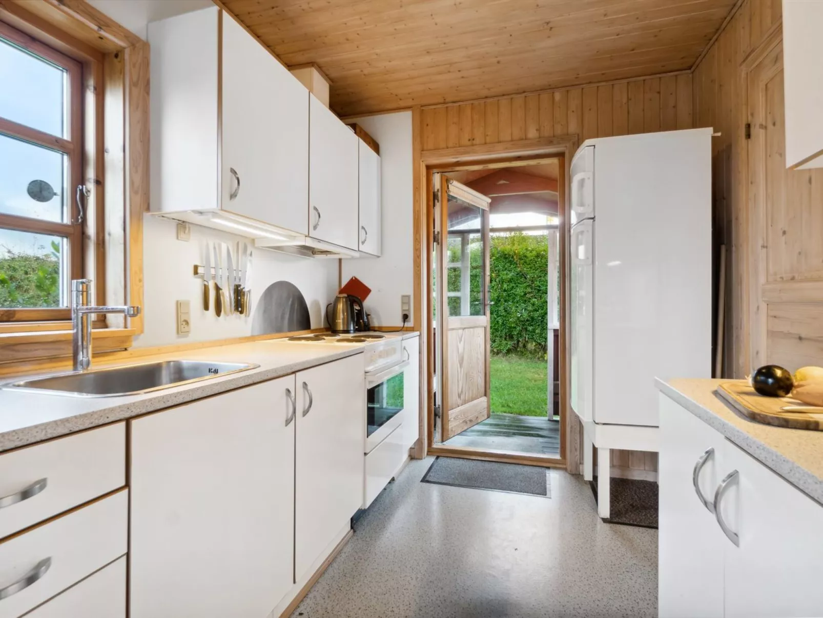 "Marlies" - 300m from the sea-Binnen