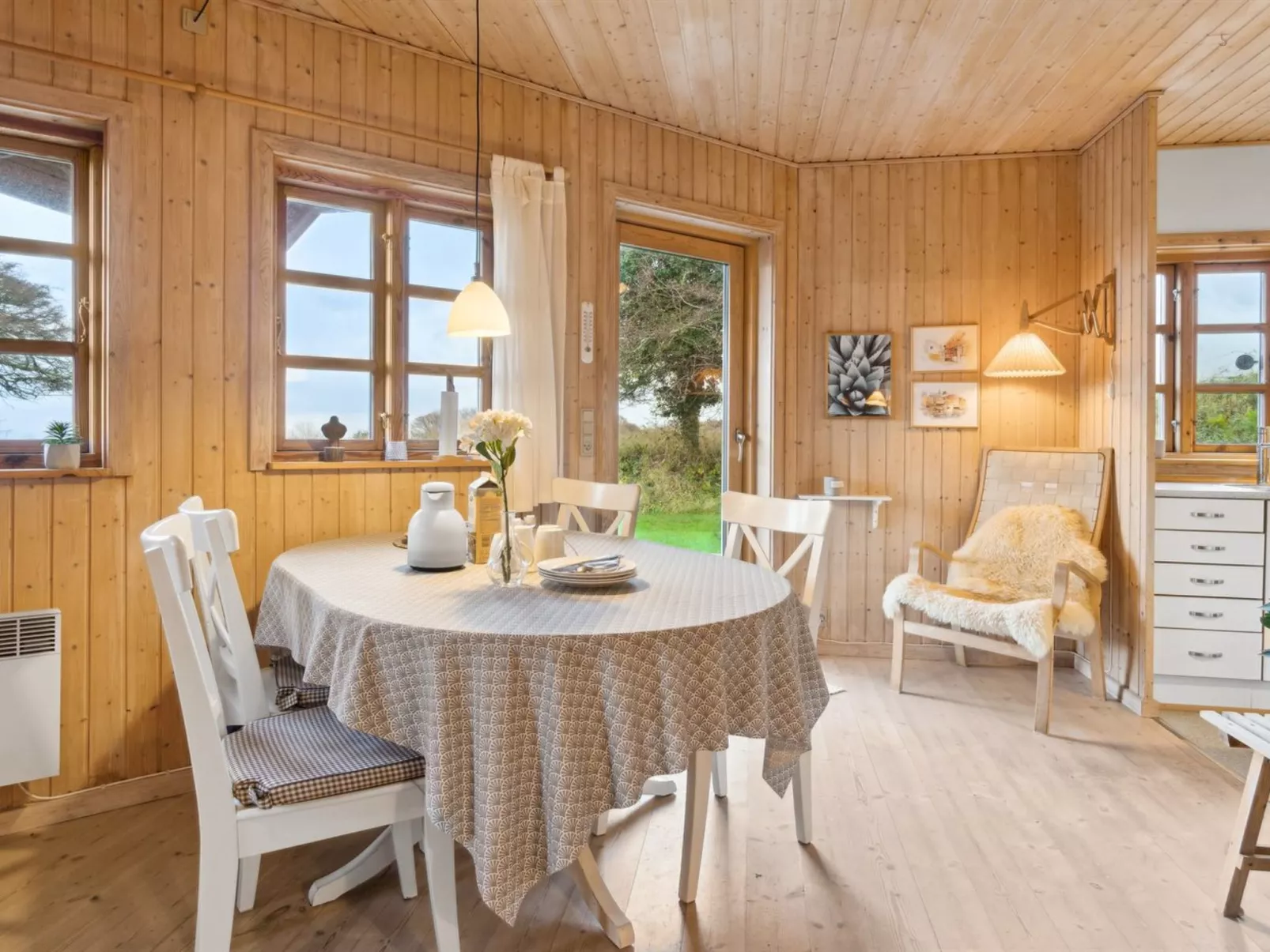 "Marlies" - 300m from the sea-Binnen