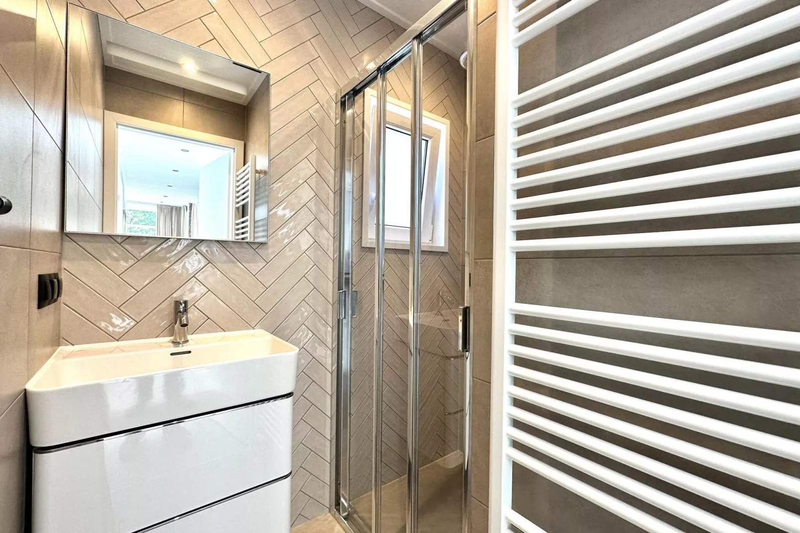 Vakantiepark De Rimboe & De Woeste Hoogte 28-Badkamer
