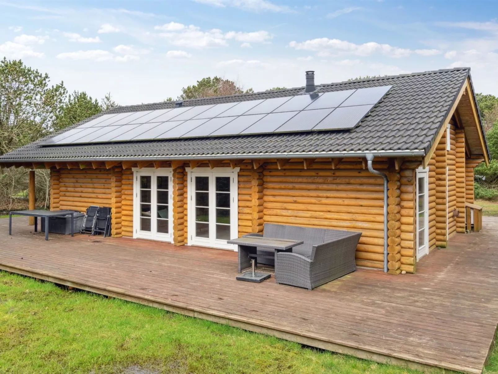 "Luzy" - 1km from the sea-Buiten