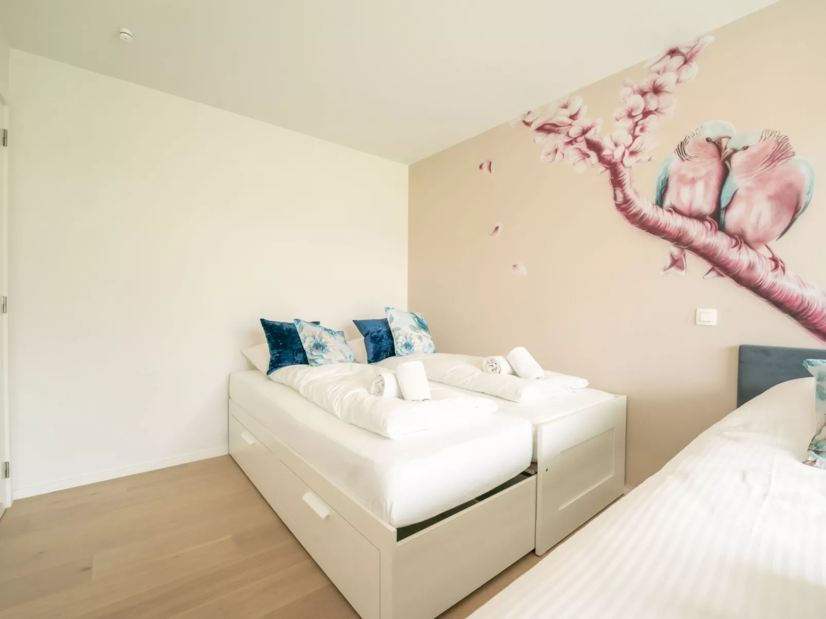 Whispering Waves with parking & terrace-Binnen