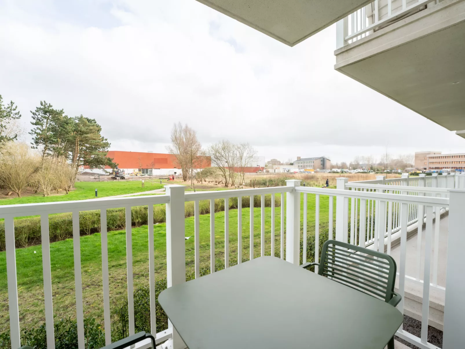 Whispering Waves with parking & terrace-Buiten