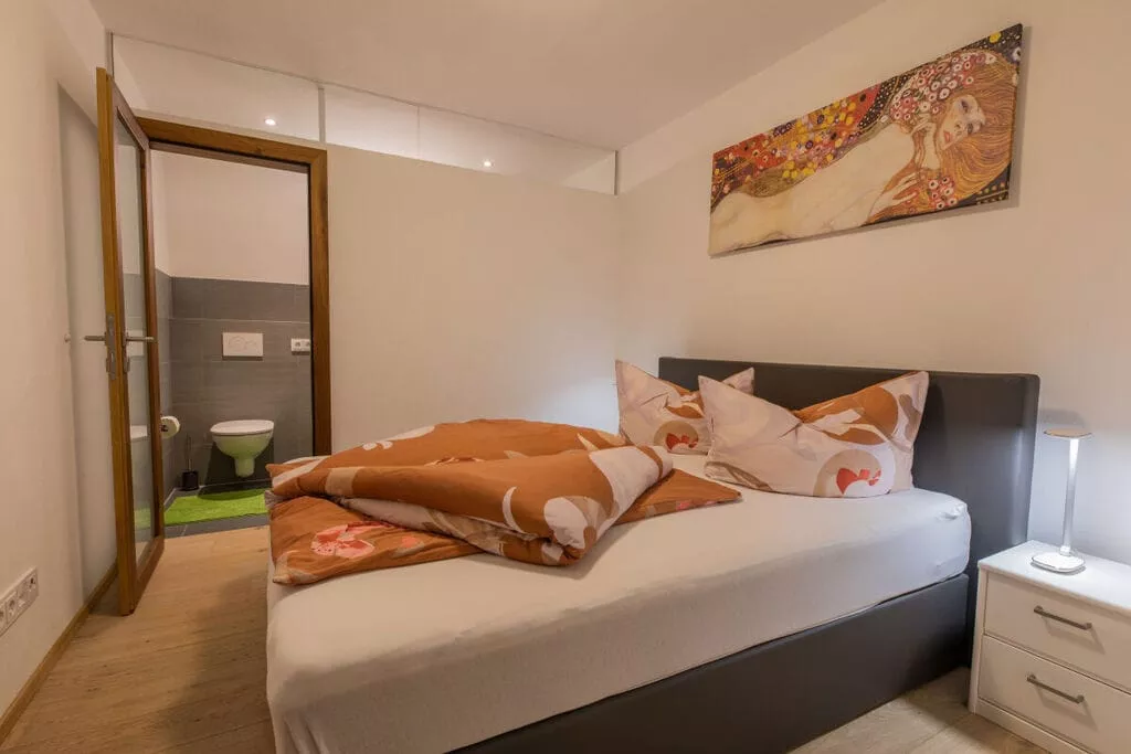 244818-Badkamer