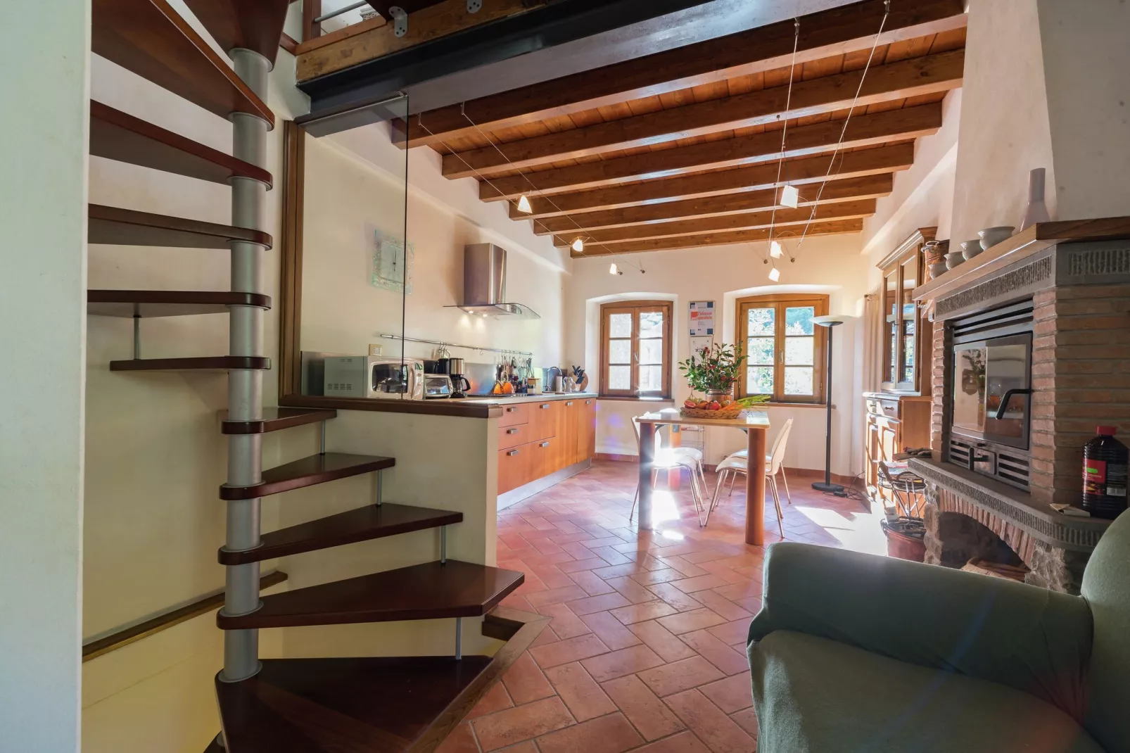 Casa Marta-Eetkamer