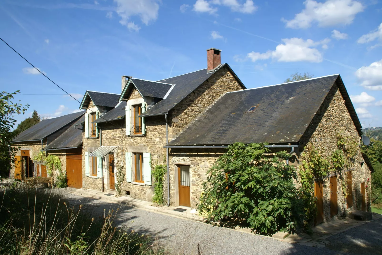 Maison de vacances Sussac-Buitenkant zomer