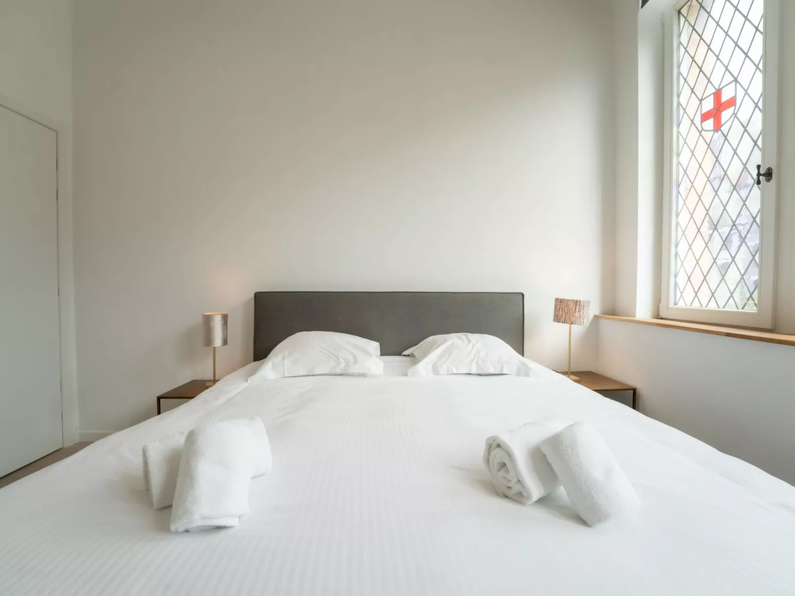 Historical and spacious "La Tourelle I"-Binnen