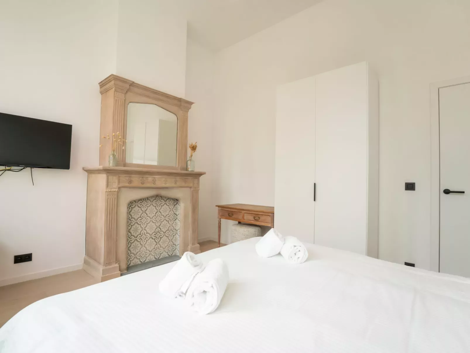 Historical and spacious "La Tourelle I"-Binnen