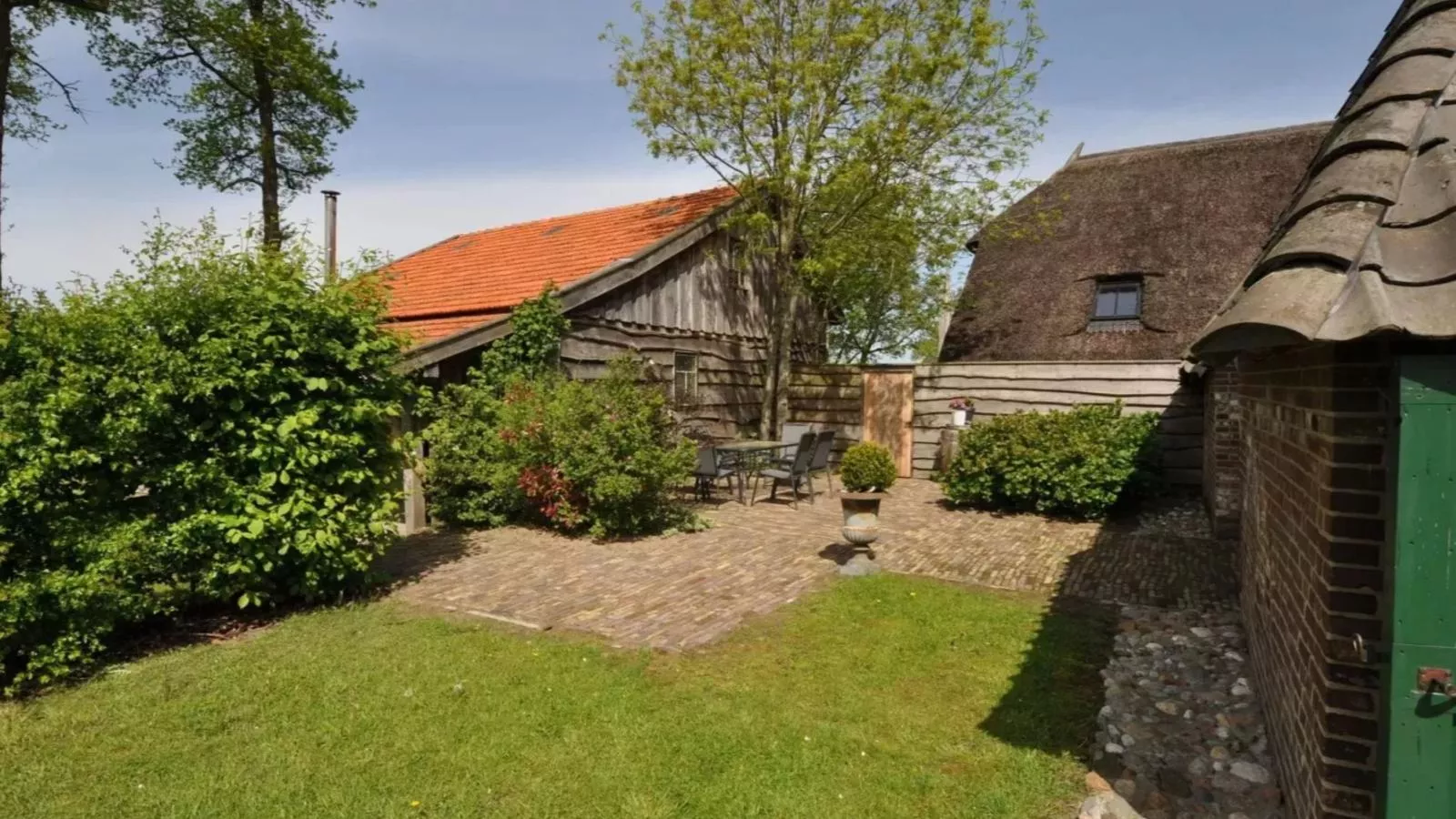 Gastenverblijf Prinsensteeg-Tuinen zomer
