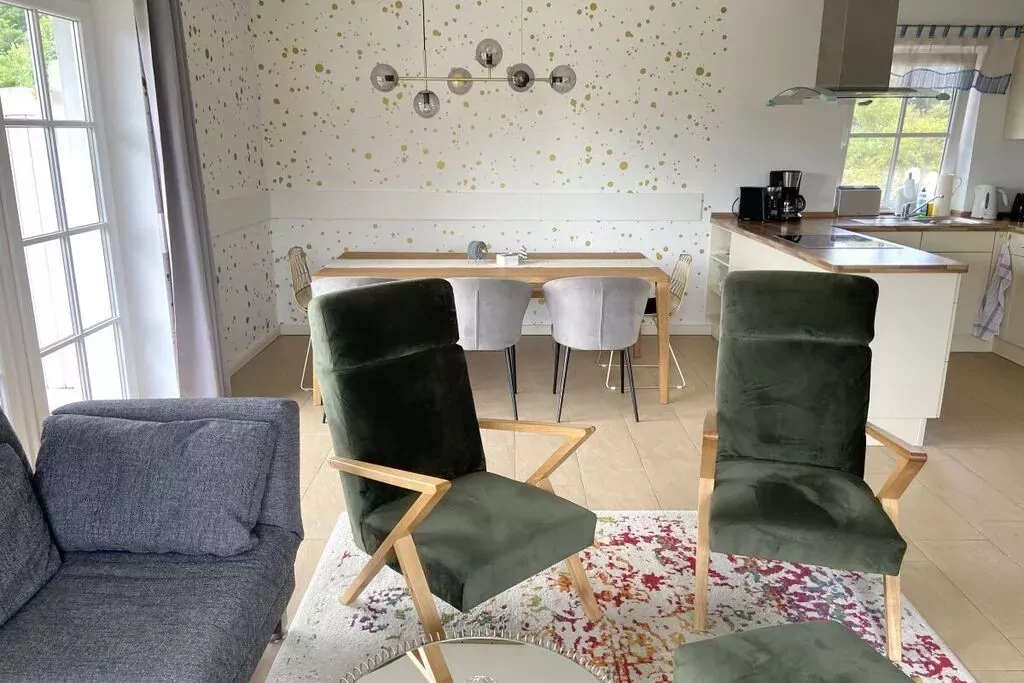323592-Eetkamer