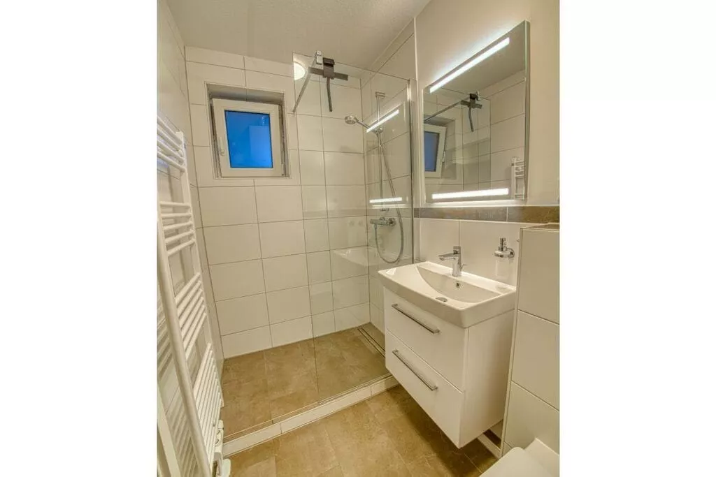 222836-Badkamer