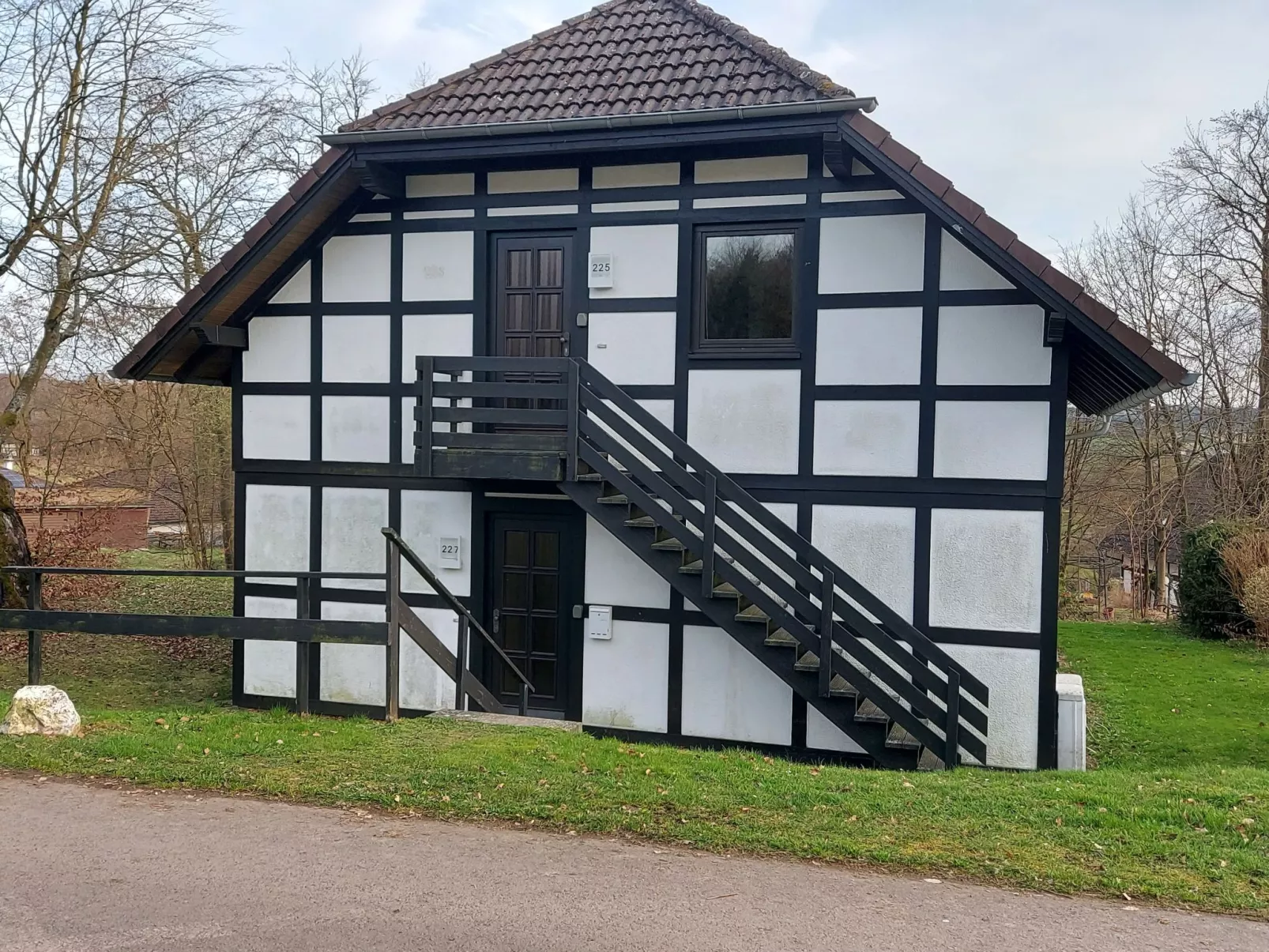 Sternberg 227-Buiten