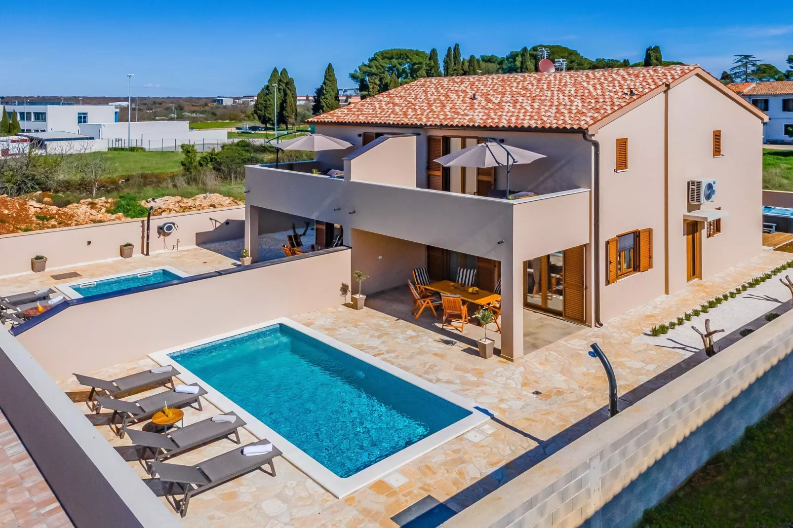 Villa Bella-Buitenkant zomer
