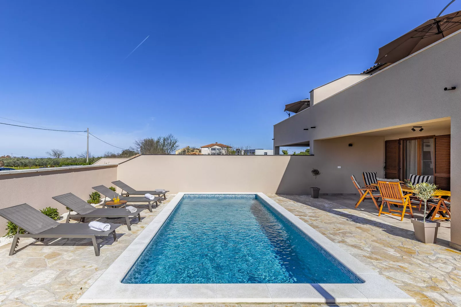 poolofhouse