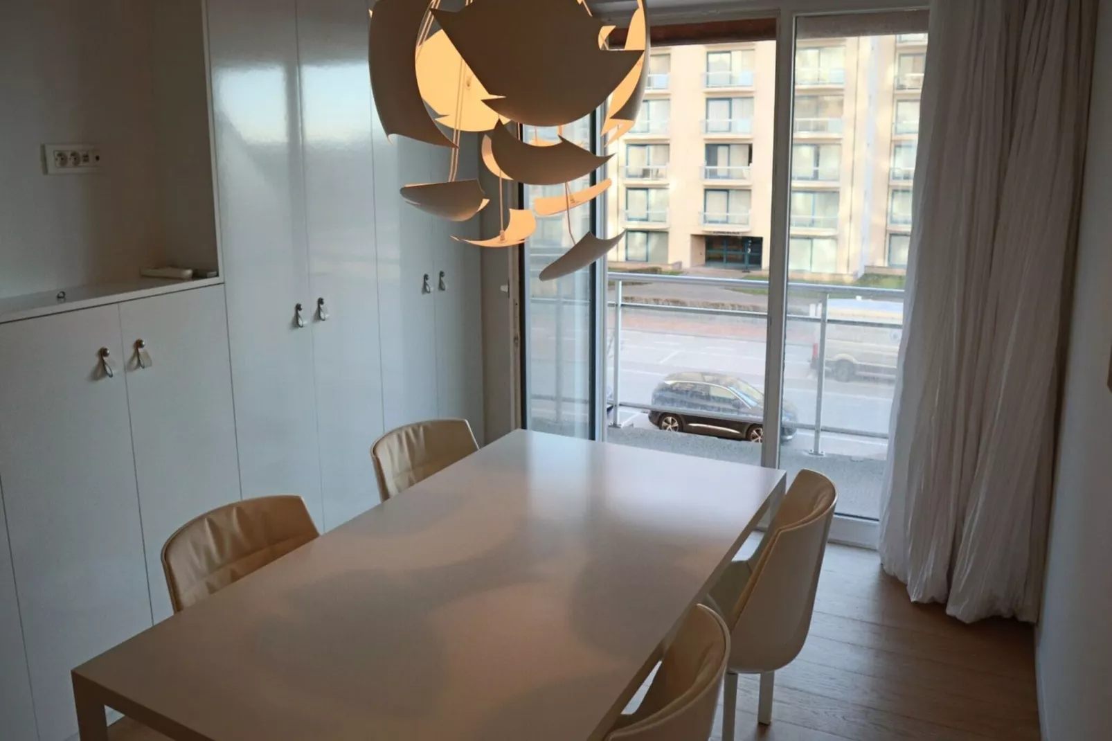 SCORPIO BI 201-Eetkamer