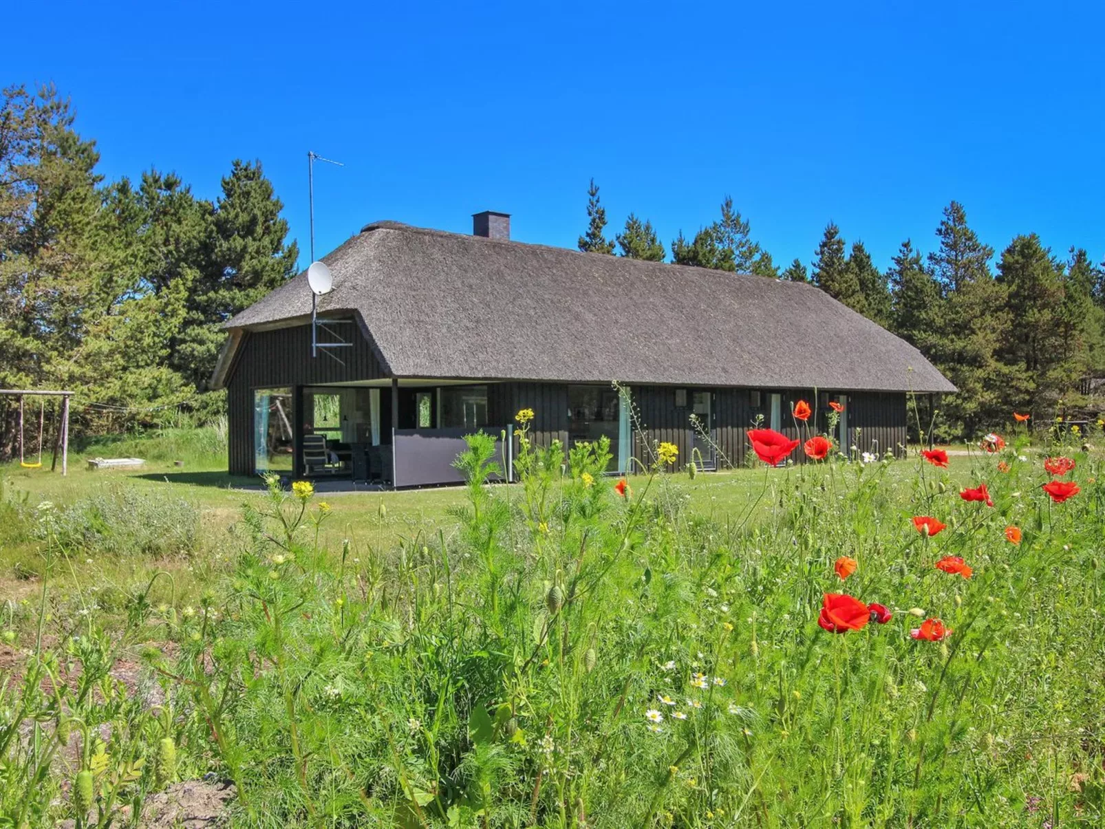 "Dix" - 900m from the sea
