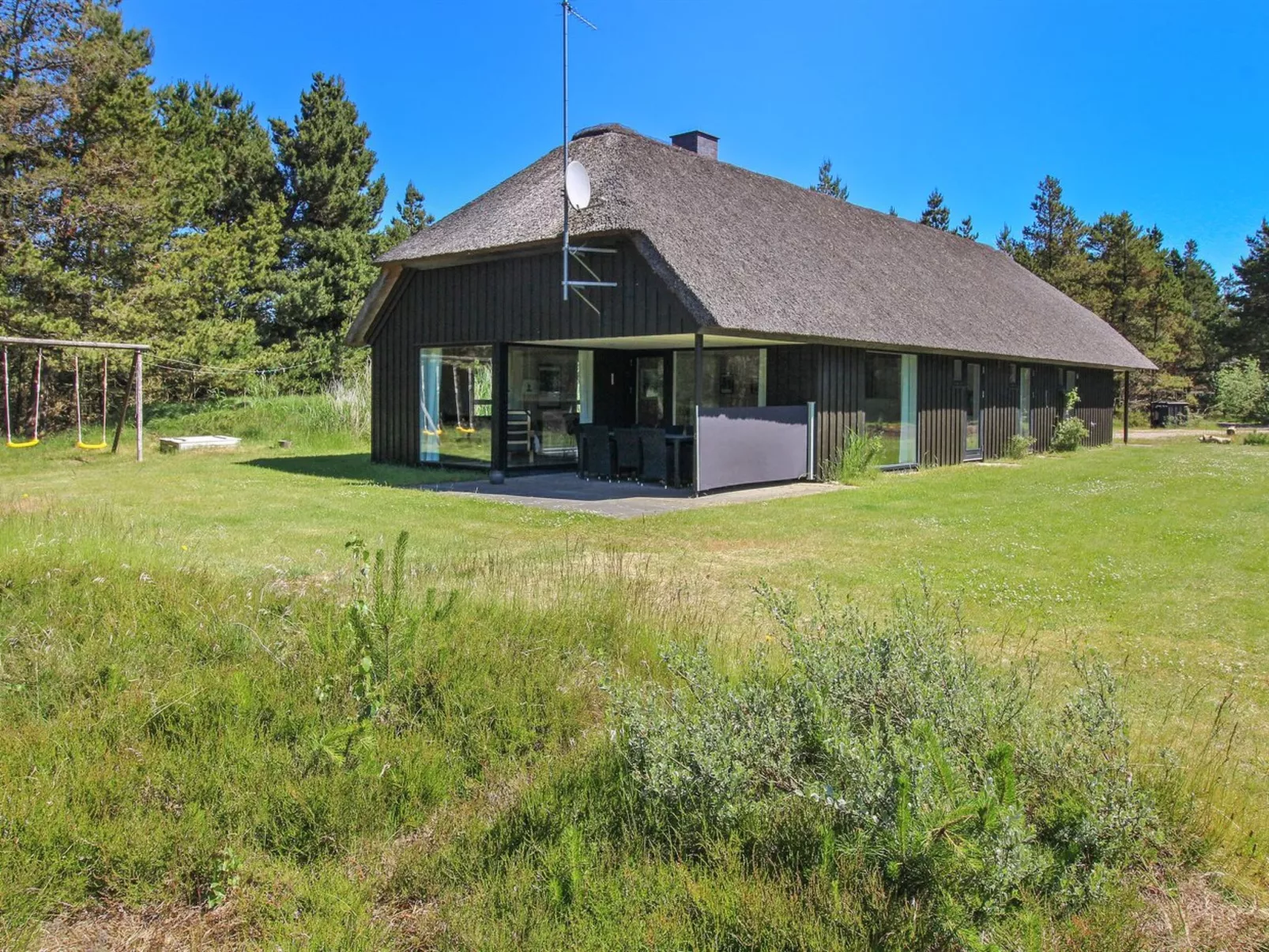 "Dix" - 900m from the sea