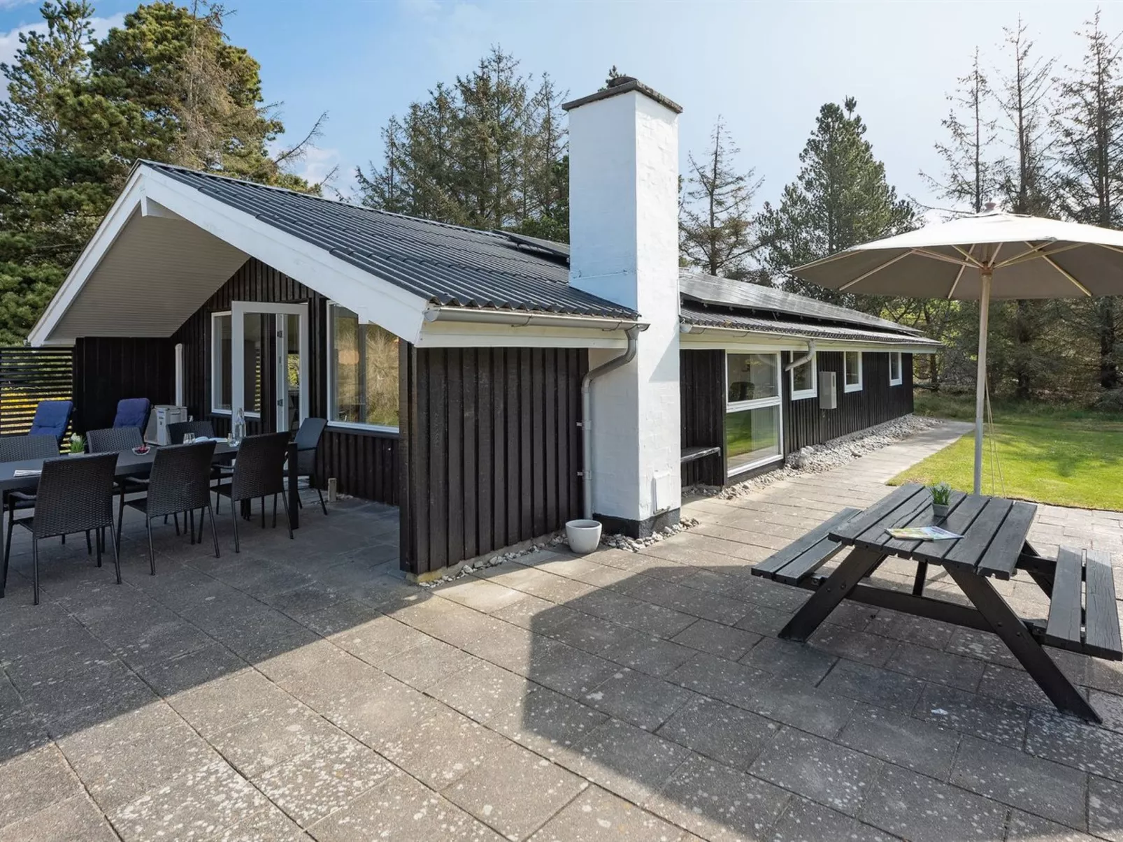 "Darina" - 1.5km from the sea-Binnen