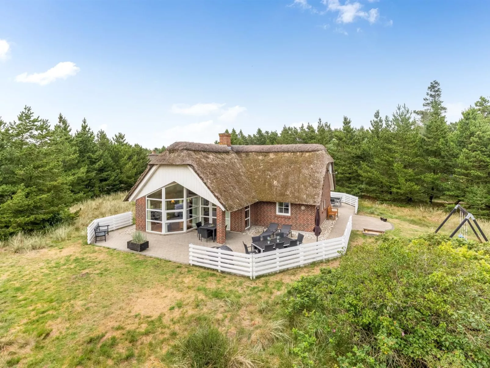 "Ronna" - 2.2km from the sea