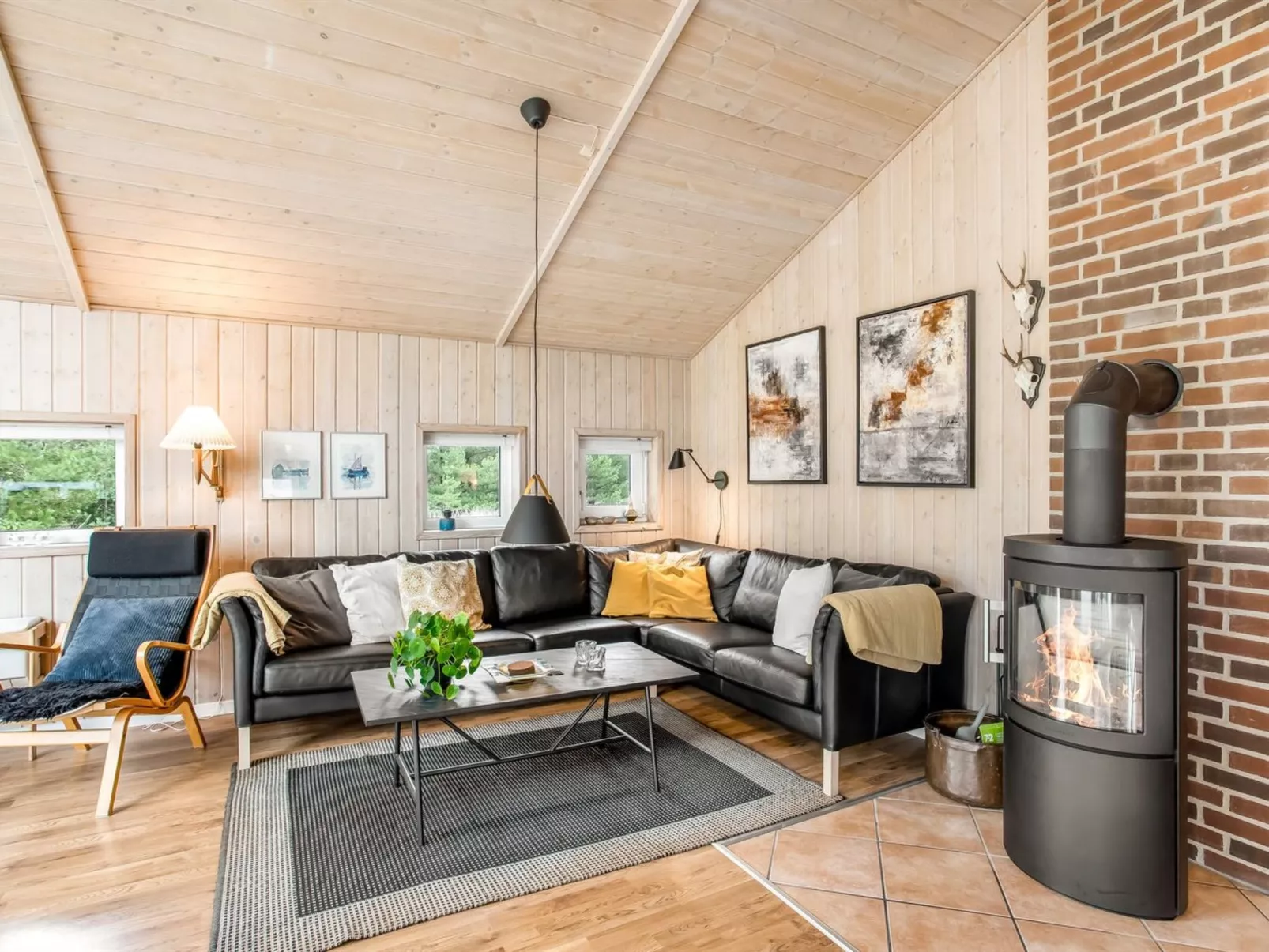 "Ronna" - 2.2km from the sea