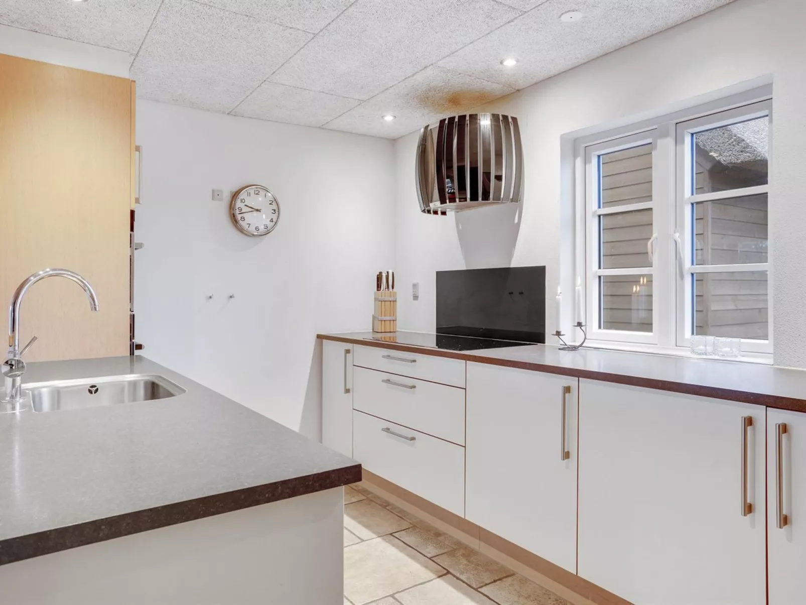 "Adia" - 300m from the sea-Binnen
