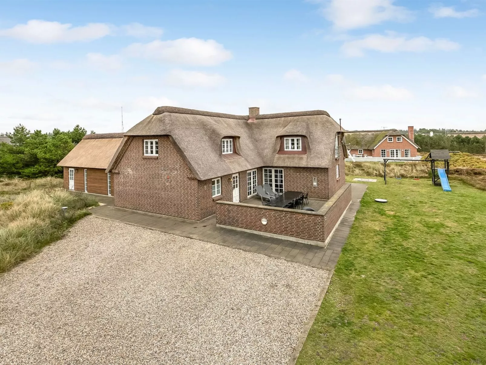 "Adia" - 300m from the sea-Buiten