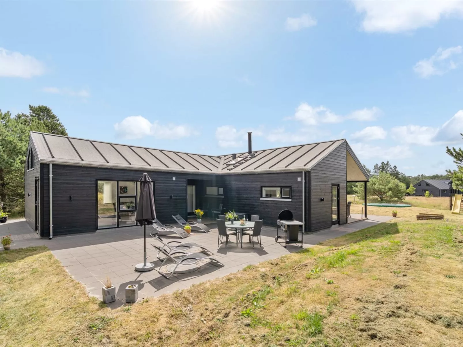 "Jonka" - 2km from the sea