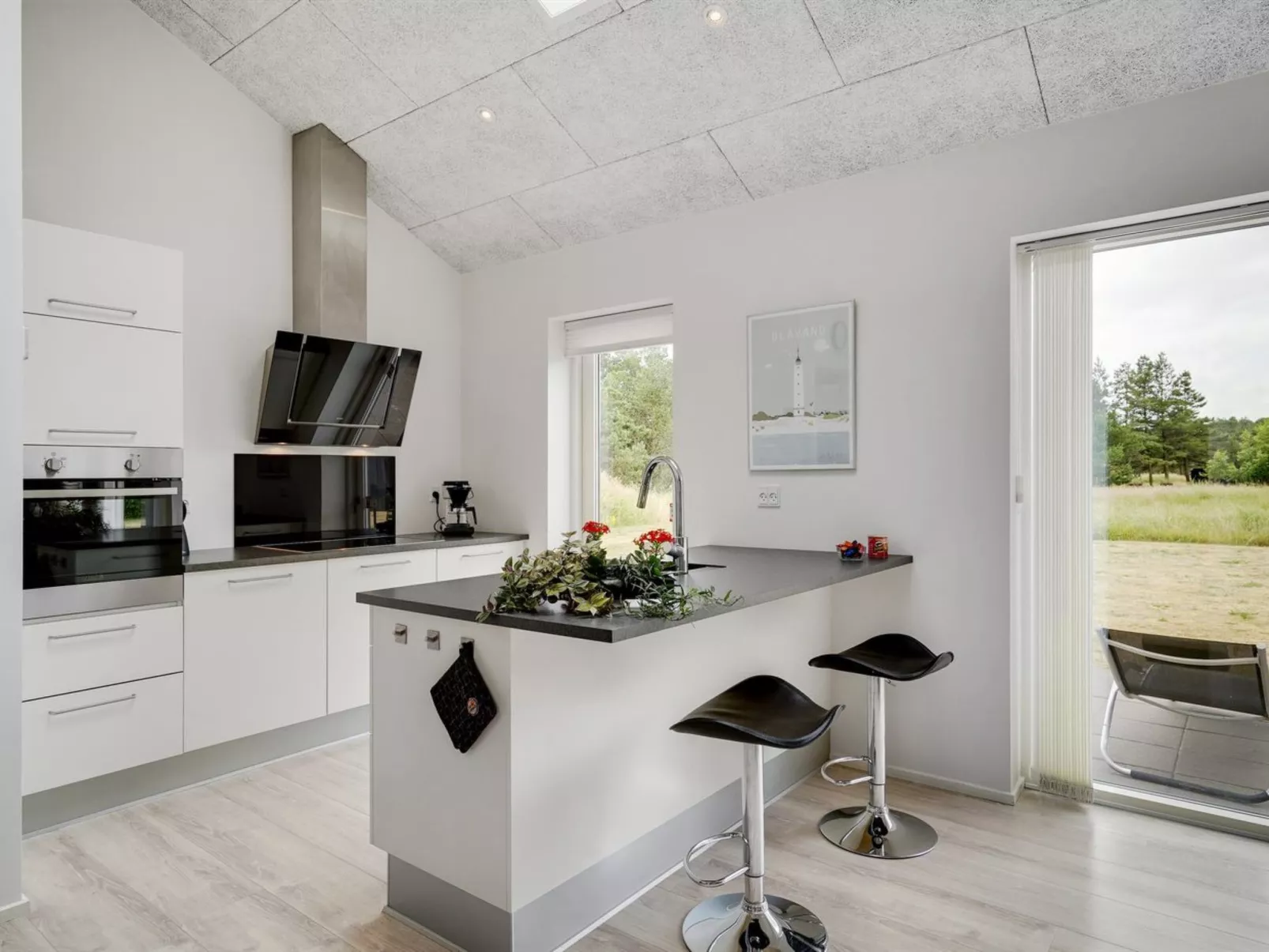"Jonka" - 2km from the sea-Binnen