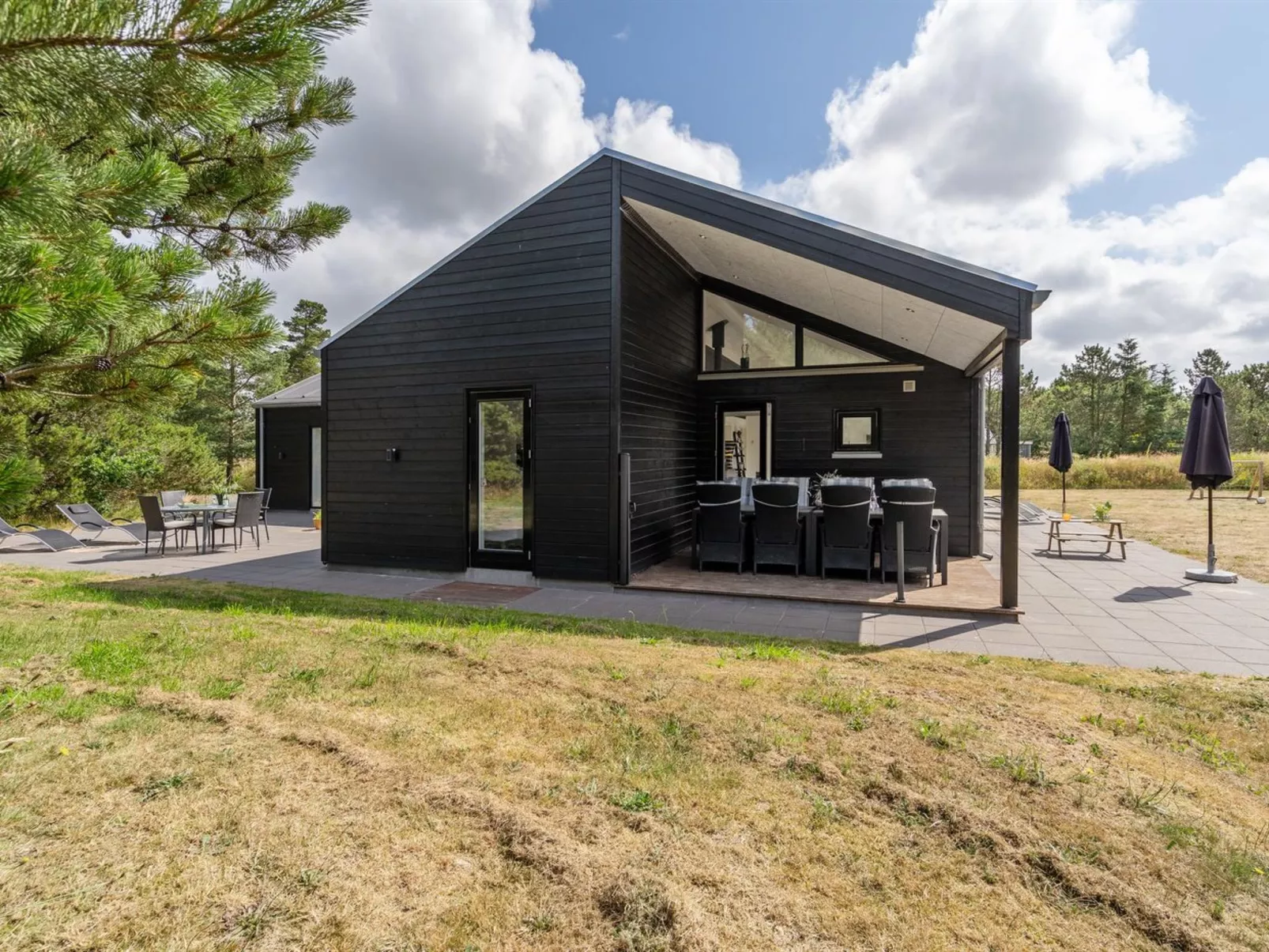 "Jonka" - 2km from the sea-Binnen