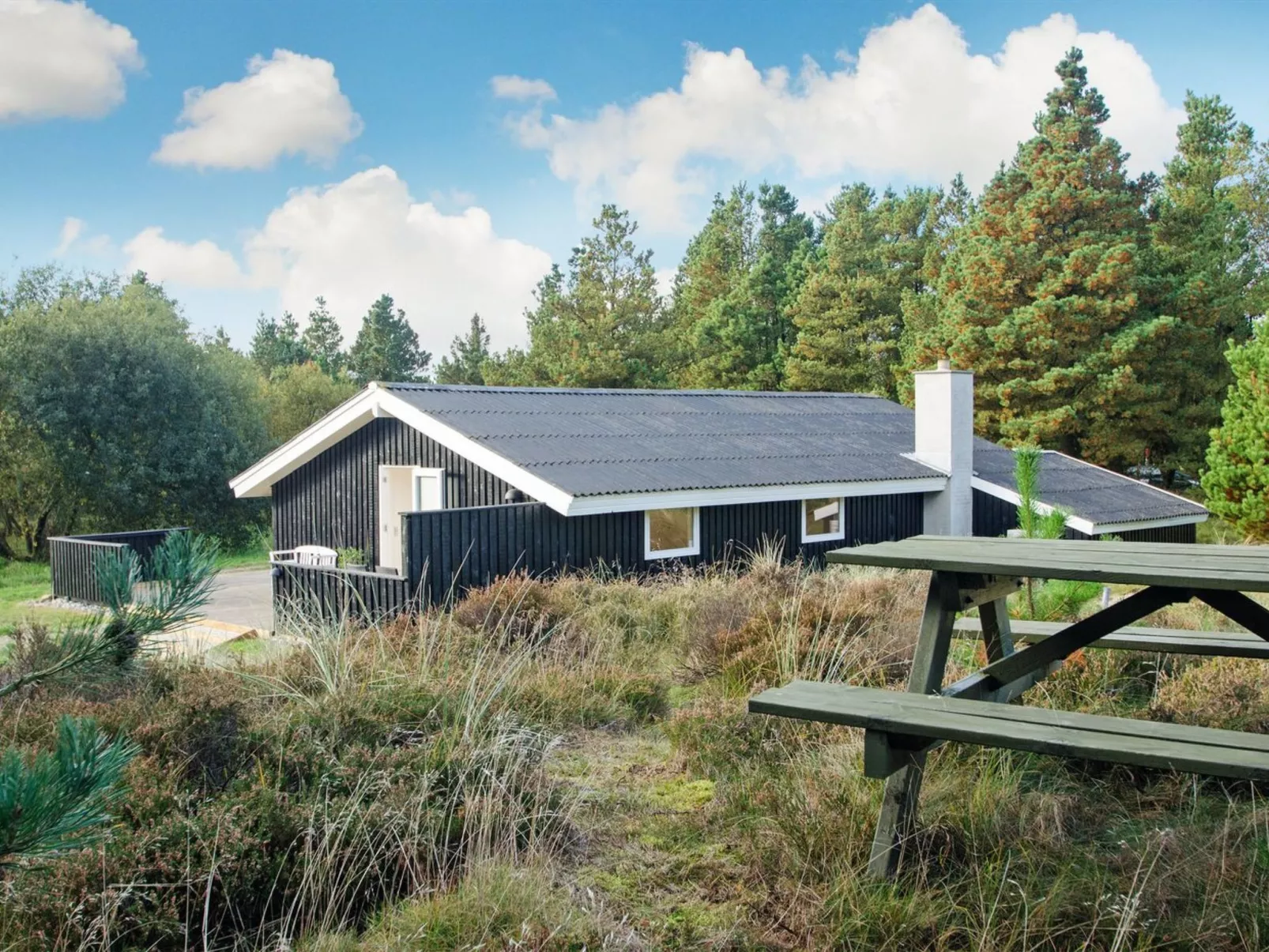 "Eirik" - 2.5km from the sea