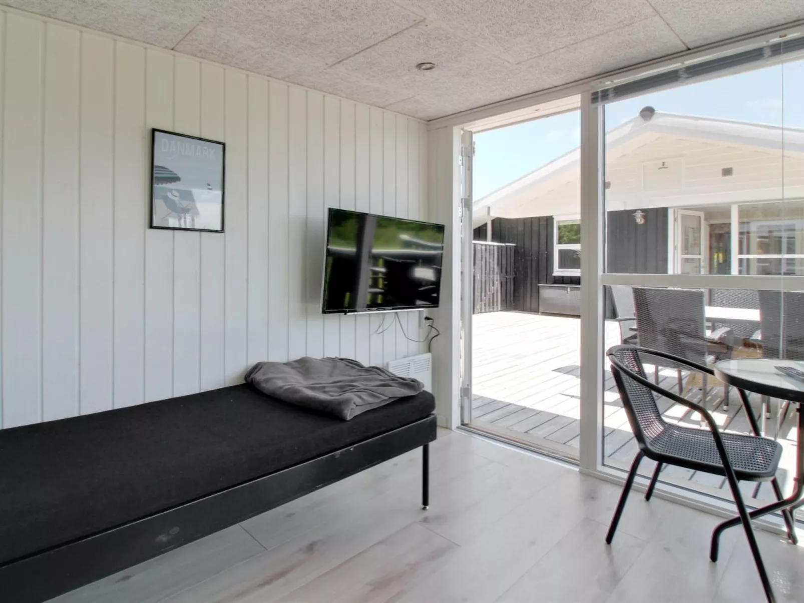 "Emilia" - 1.8km from the sea-Buiten