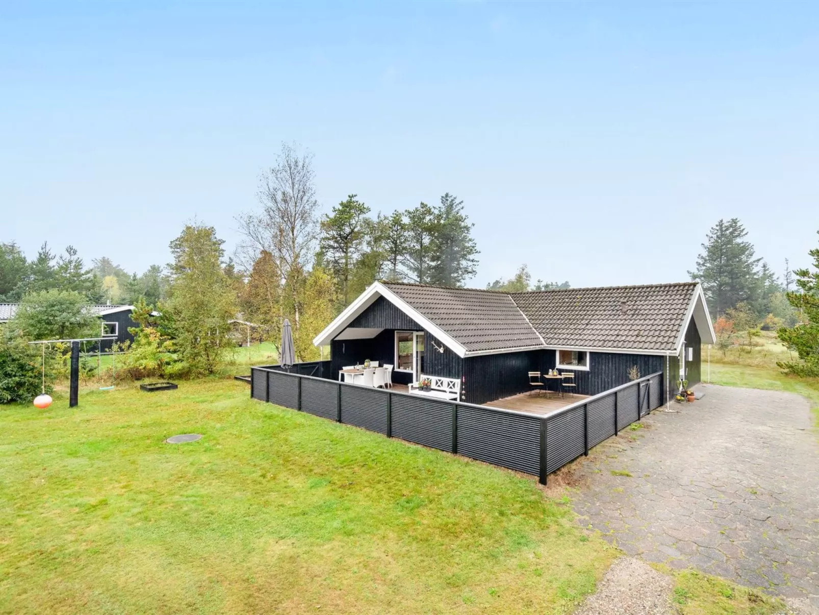 "Meinolf" - 2km from the sea
