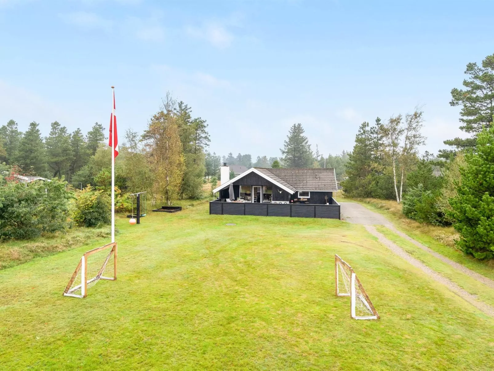 "Meinolf" - 2km from the sea