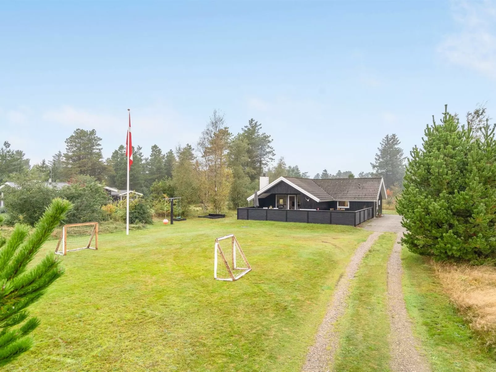 "Meinolf" - 2km from the sea